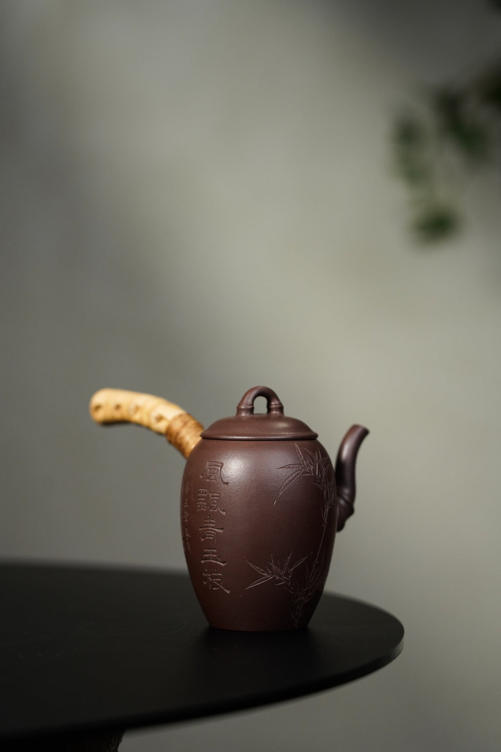 Gong Deng Tang Yu     150cc   - Yixing Zisha Purple Clay Teapot