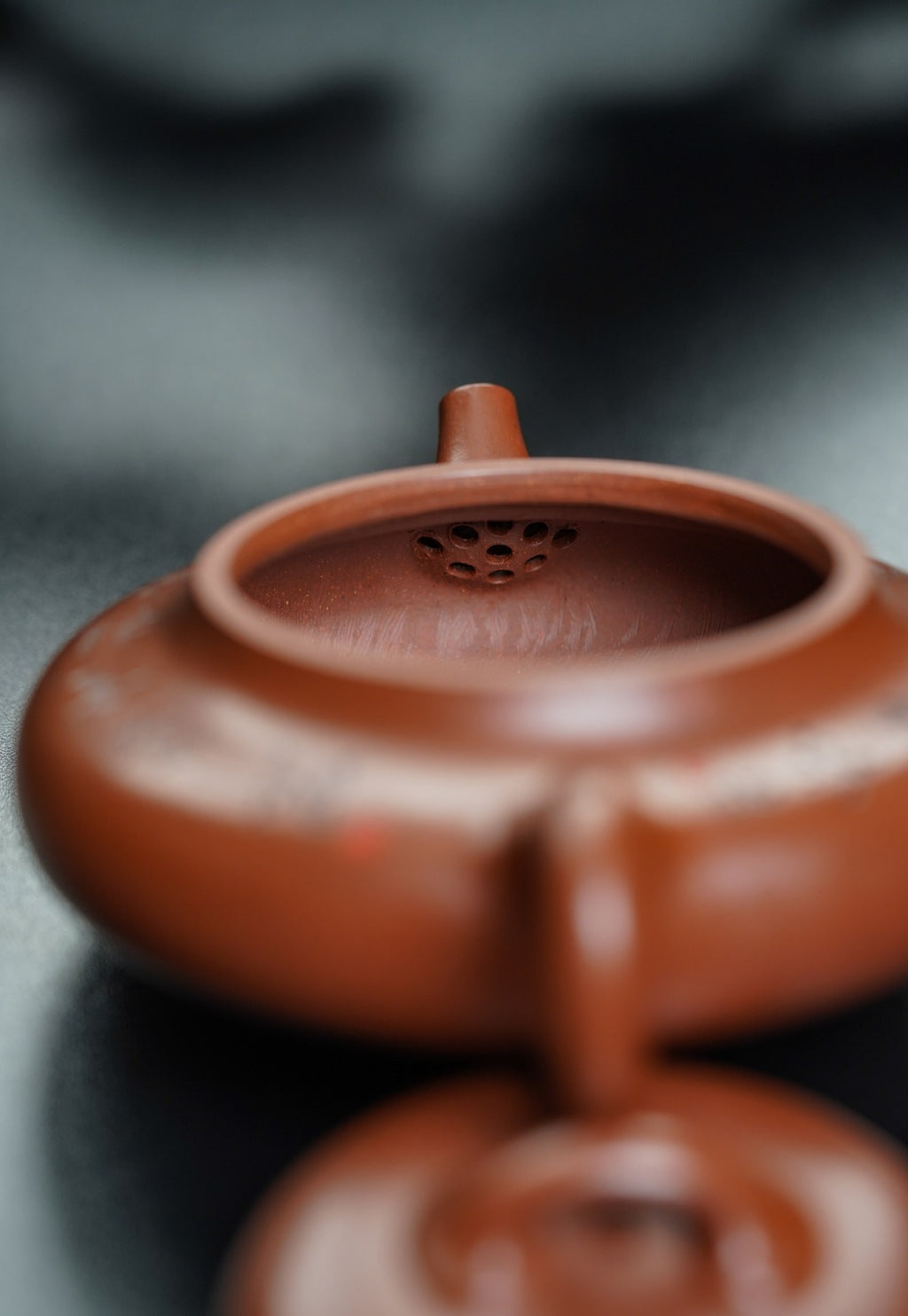 Hu Lu Piao   180cc   - Yixing Zisha Purple Clay Teapot