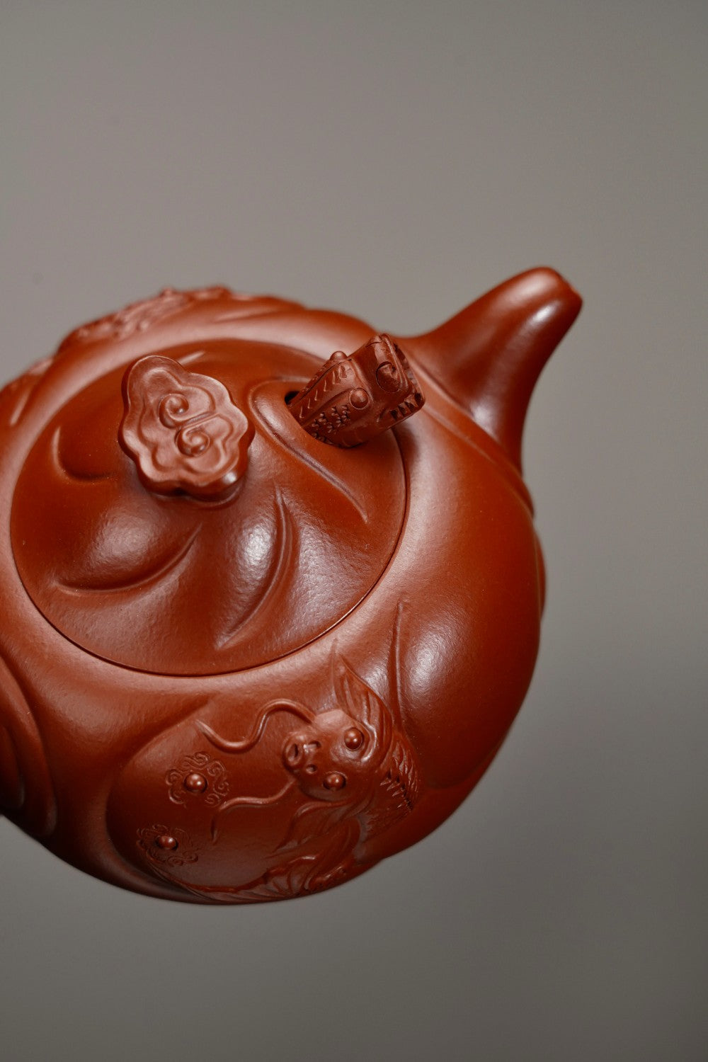 Yu Hua Long   160cc   - Yixing Zisha Purple Clay Teapot