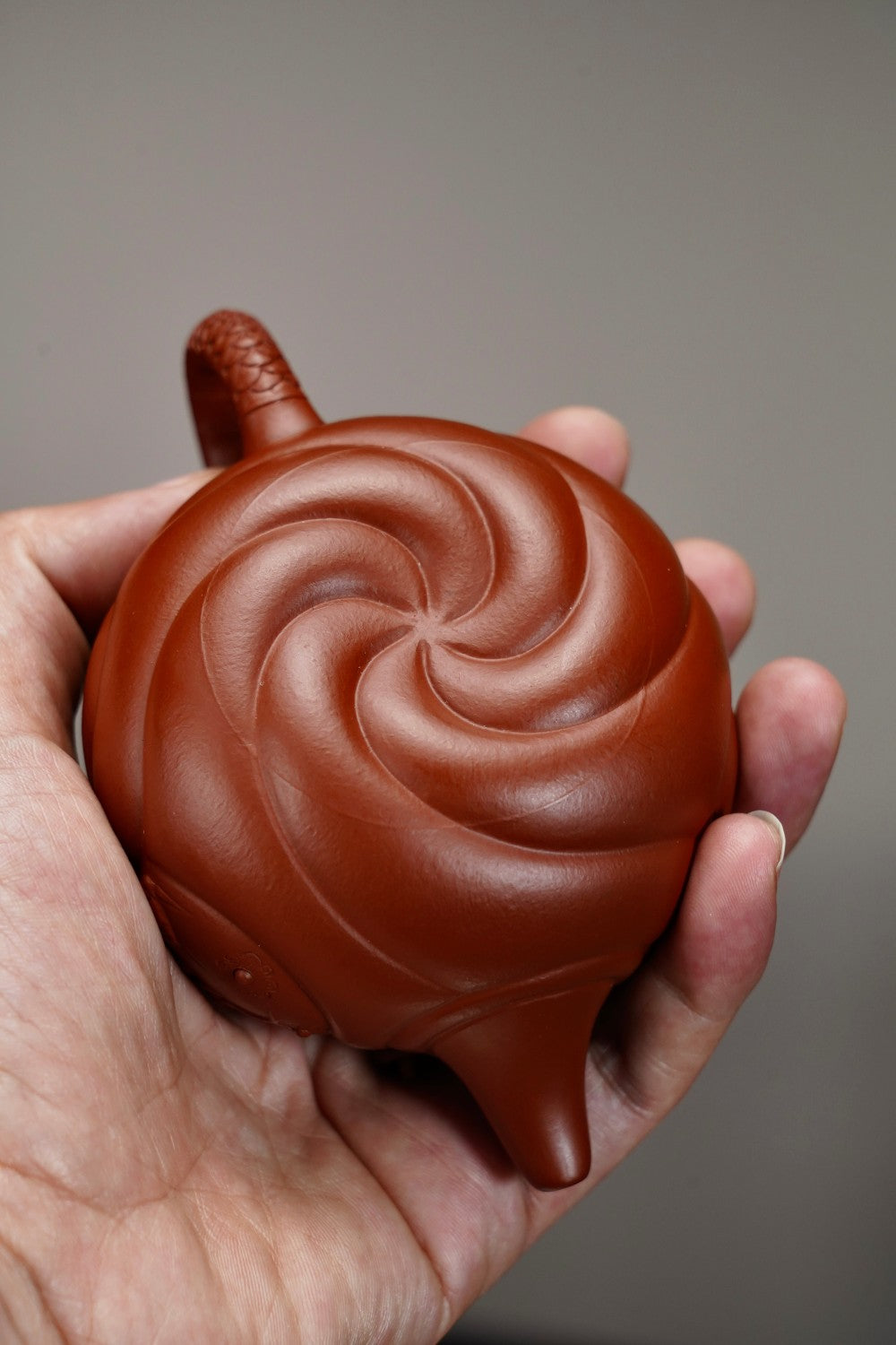 Yu Hua Long   160cc   - Yixing Zisha Purple Clay Teapot