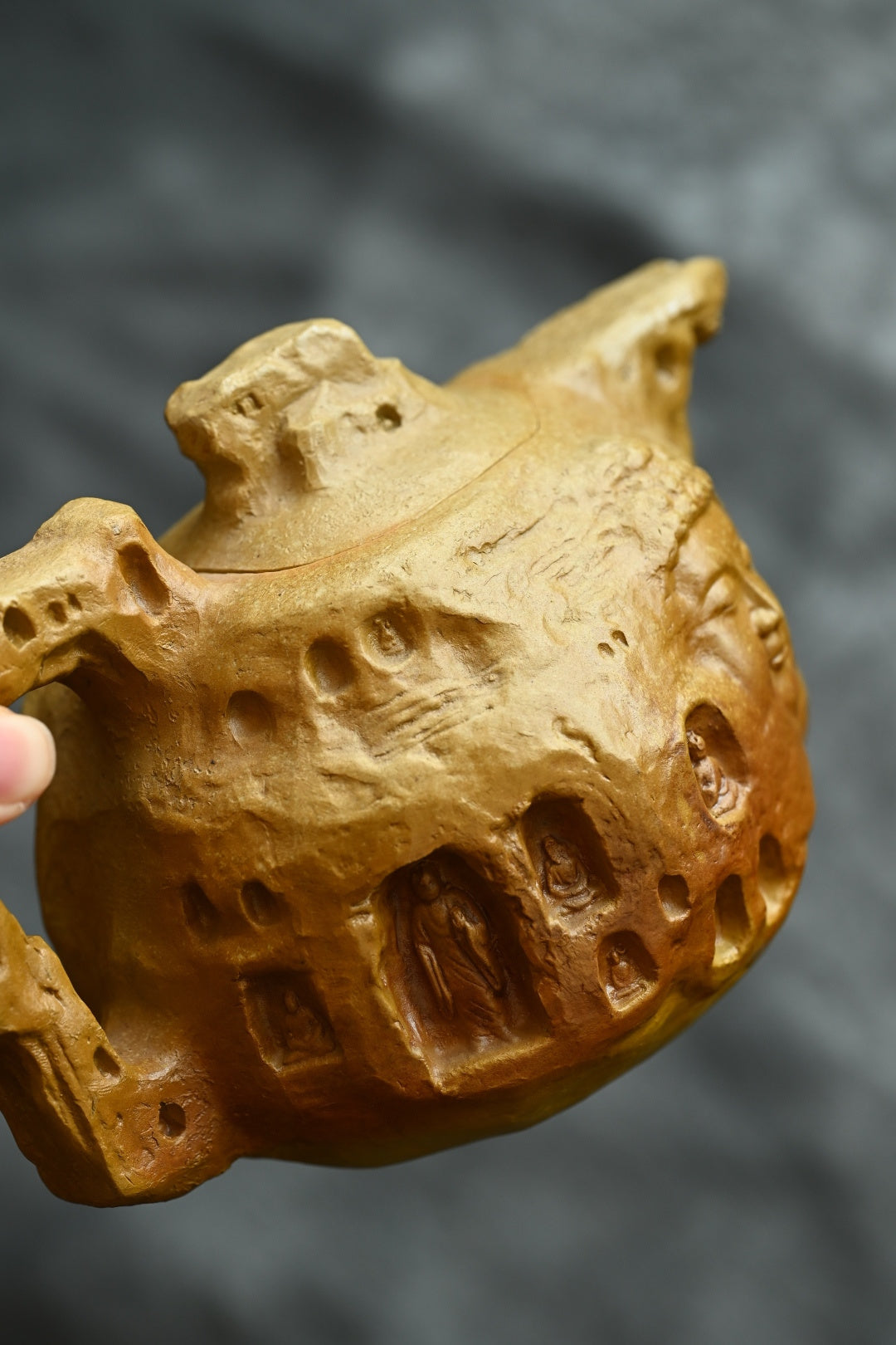 Cheng Yuan   600cc   - Yixing Zisha Purple Clay Teapot