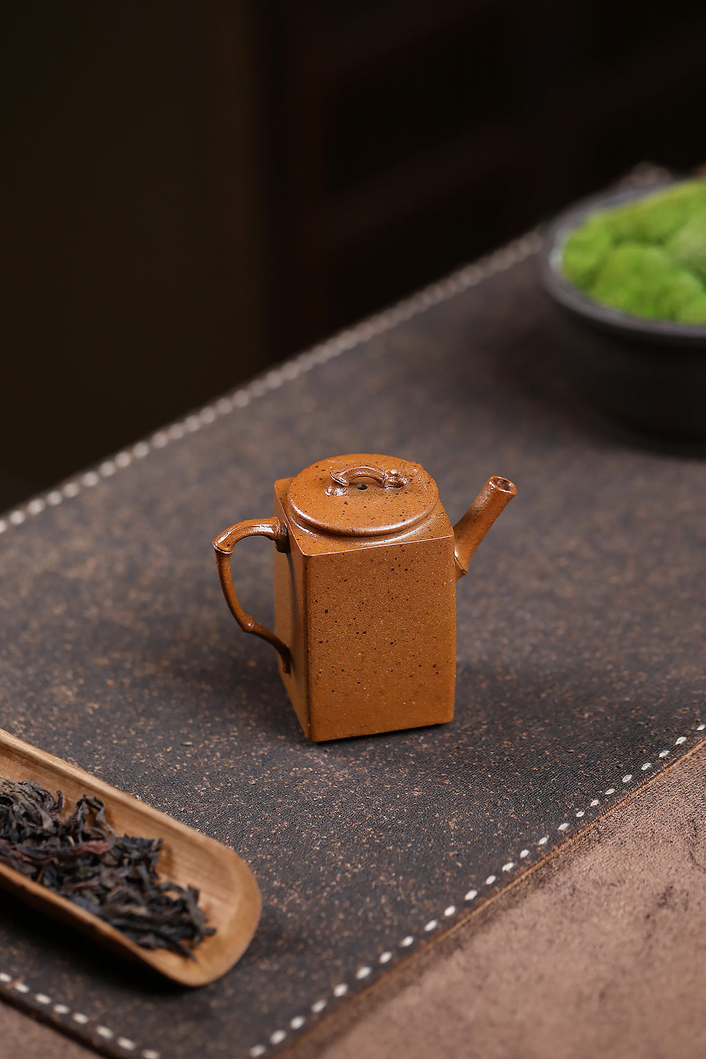 Gao Ling Zhu   100cc   - Yixing Zisha Purple Clay Teapot
