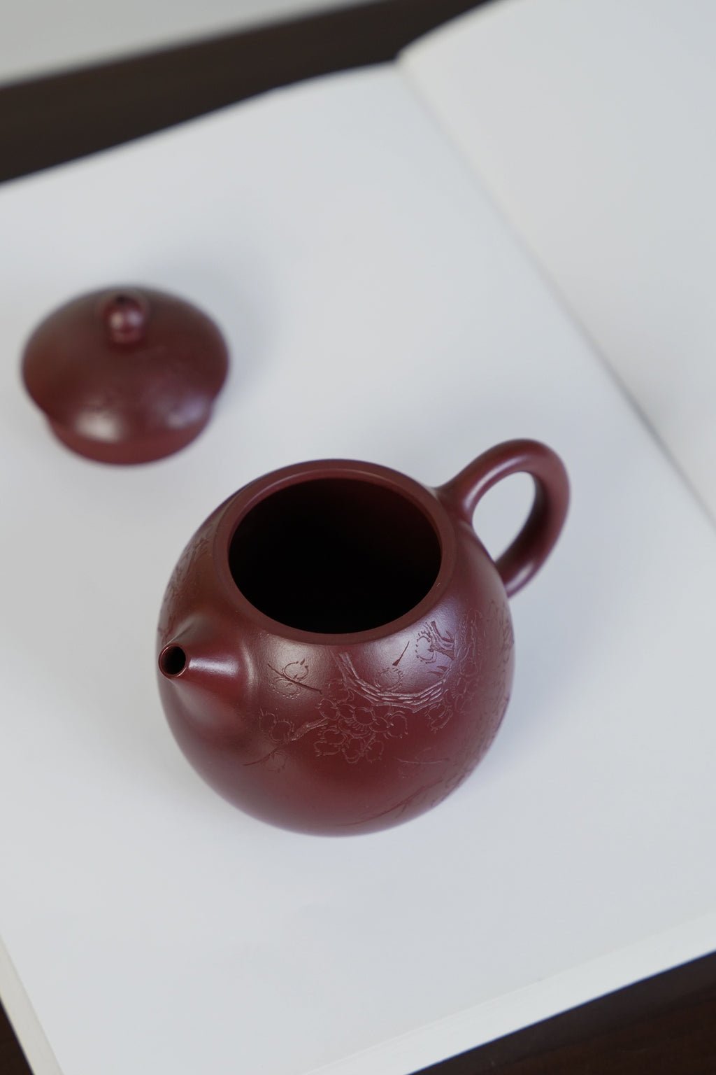 Long Dan   230cc   - Yixing Zisha Purple Clay Teapot