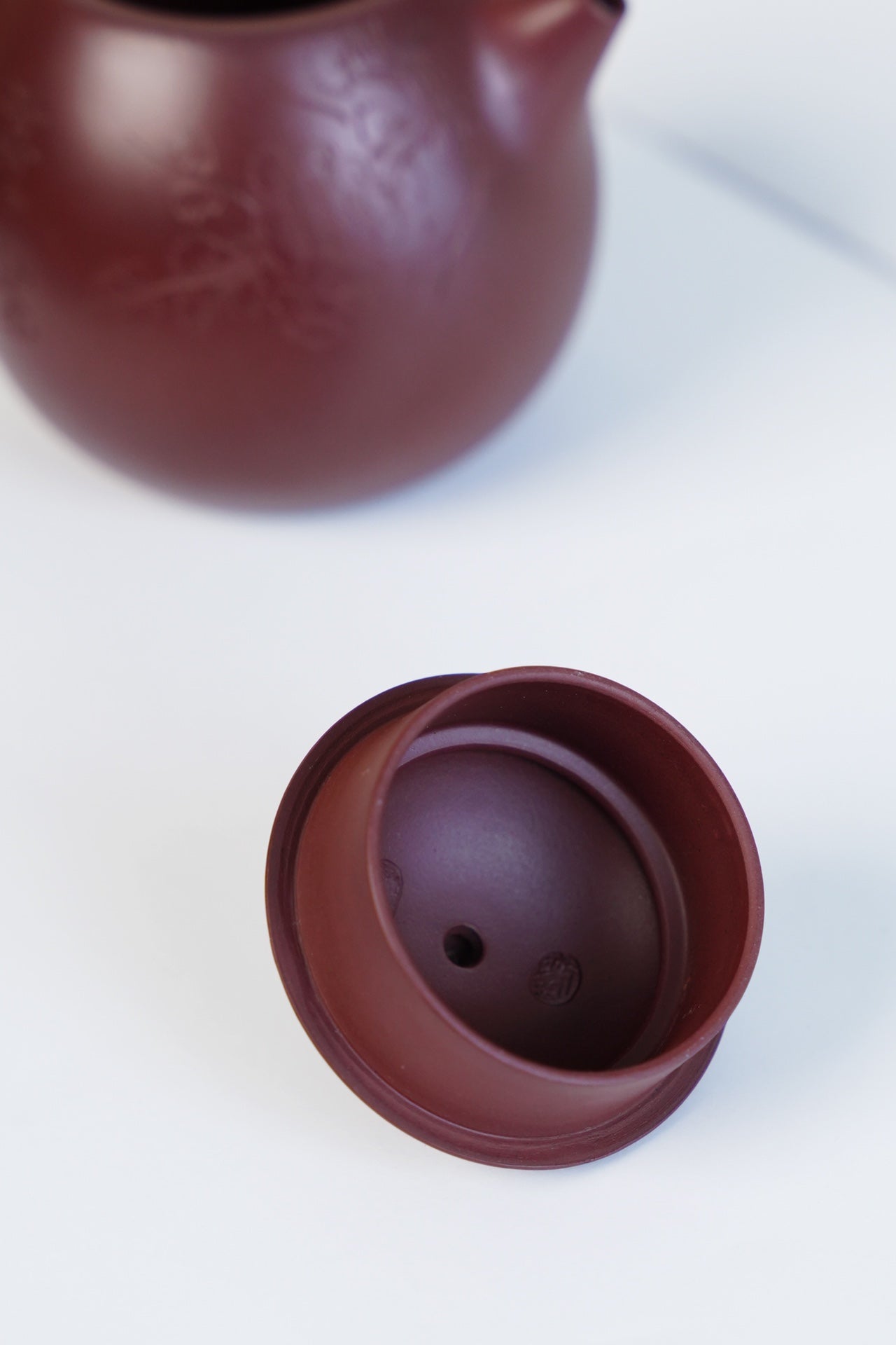 Long Dan   230cc   - Yixing Zisha Purple Clay Teapot