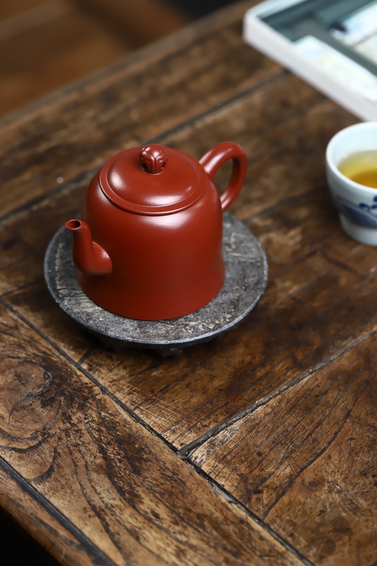 Jin Zhong   170cc   - Yixing Zisha Purple Clay Teapot