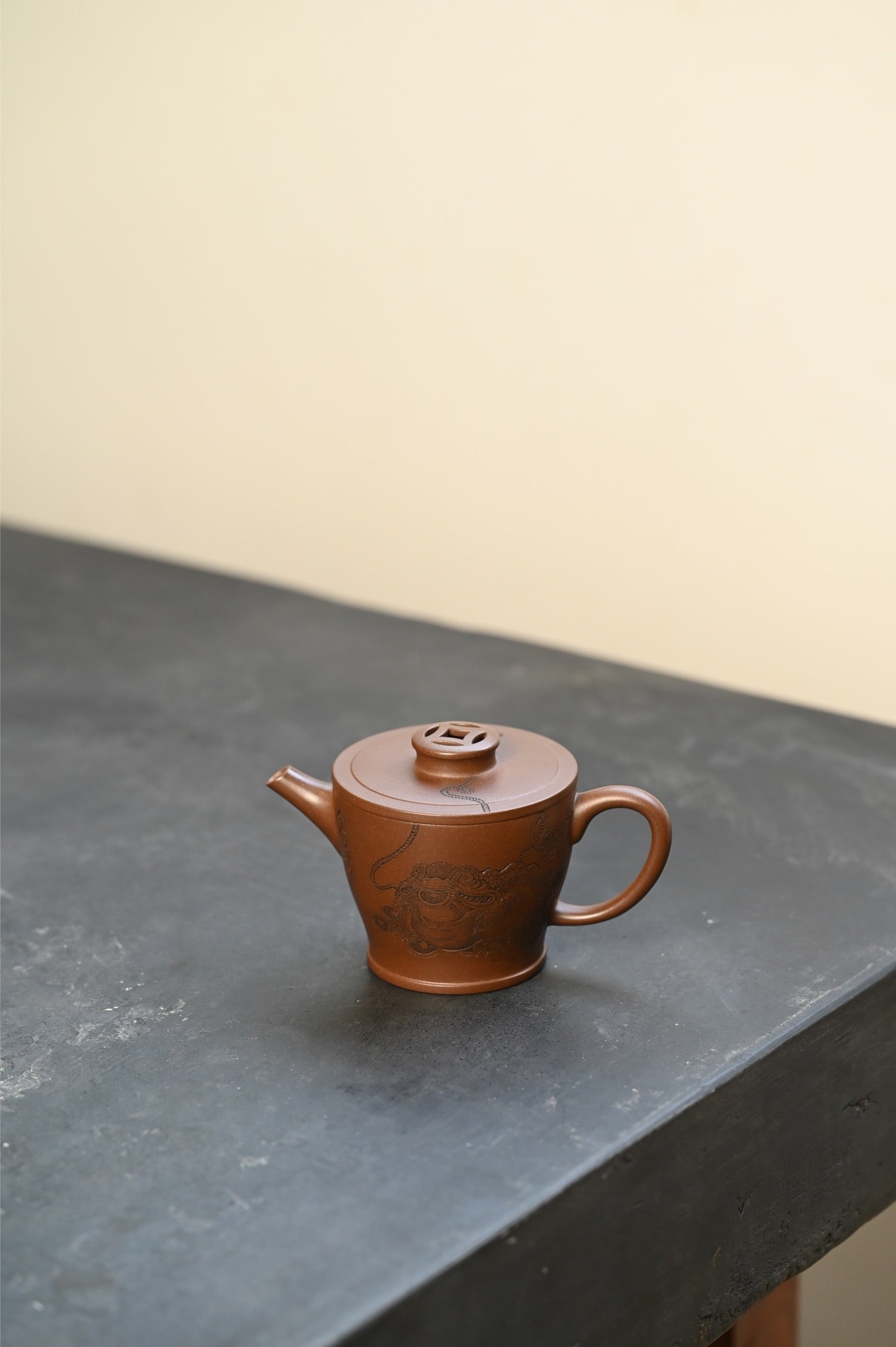 Jin Yu Man Tang   150cc   - Yixing Zisha Purple Clay Teapot