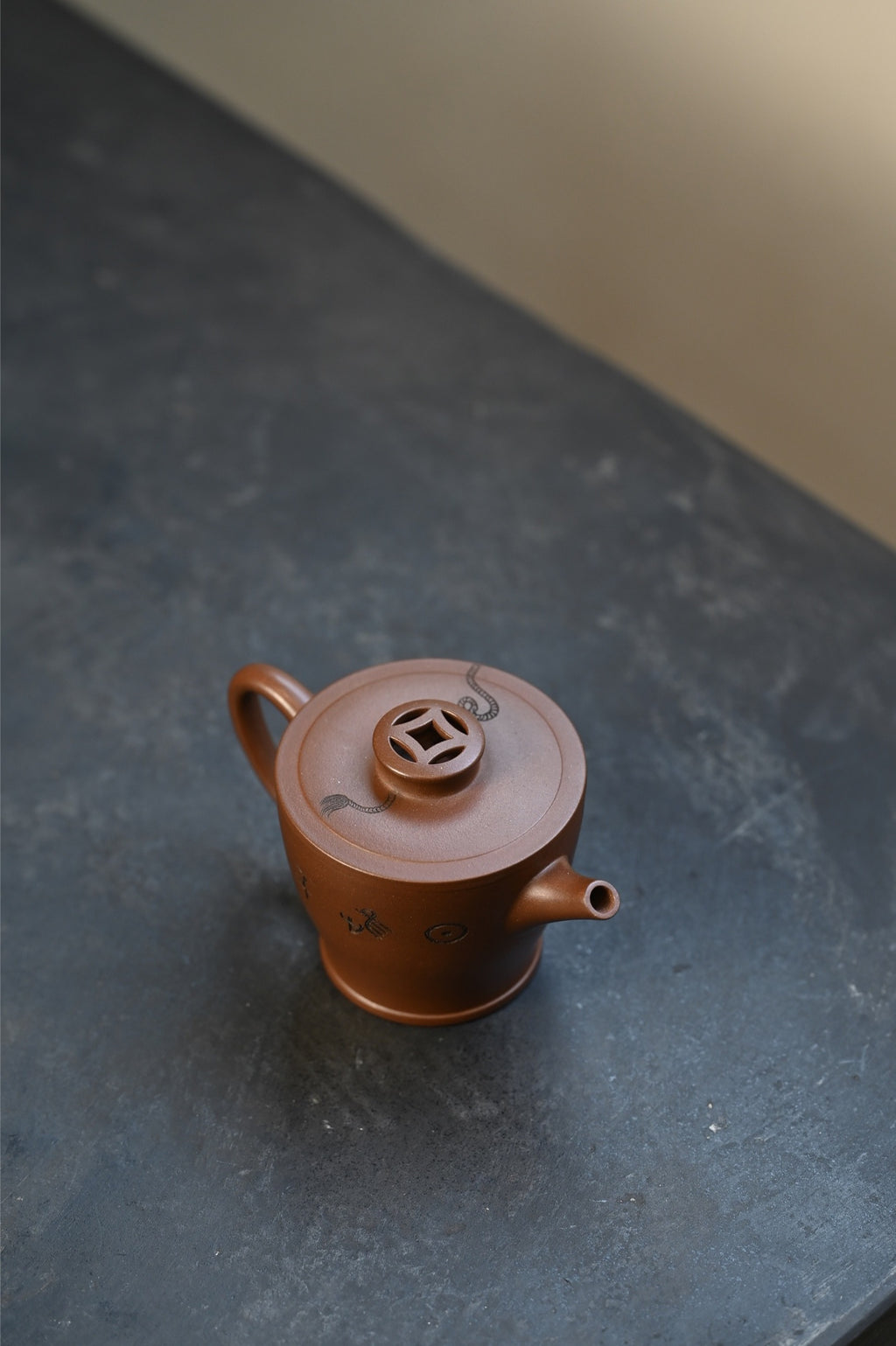 Jin Yu Man Tang   150cc   - Yixing Zisha Purple Clay Teapot