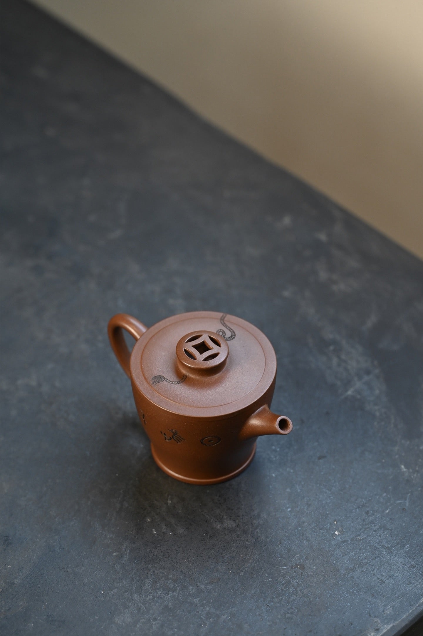 Jin Yu Man Tang   150cc   - Yixing Zisha Purple Clay Teapot
