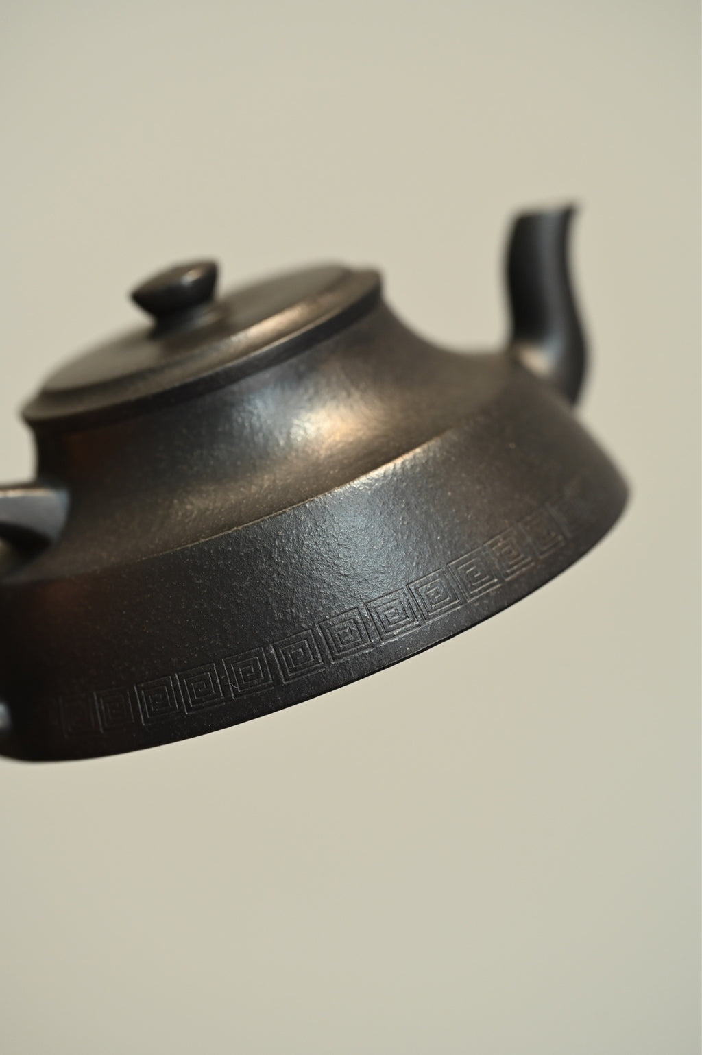 Chan Zhong   180cc   - Yixing Zisha Purple Clay Teapot