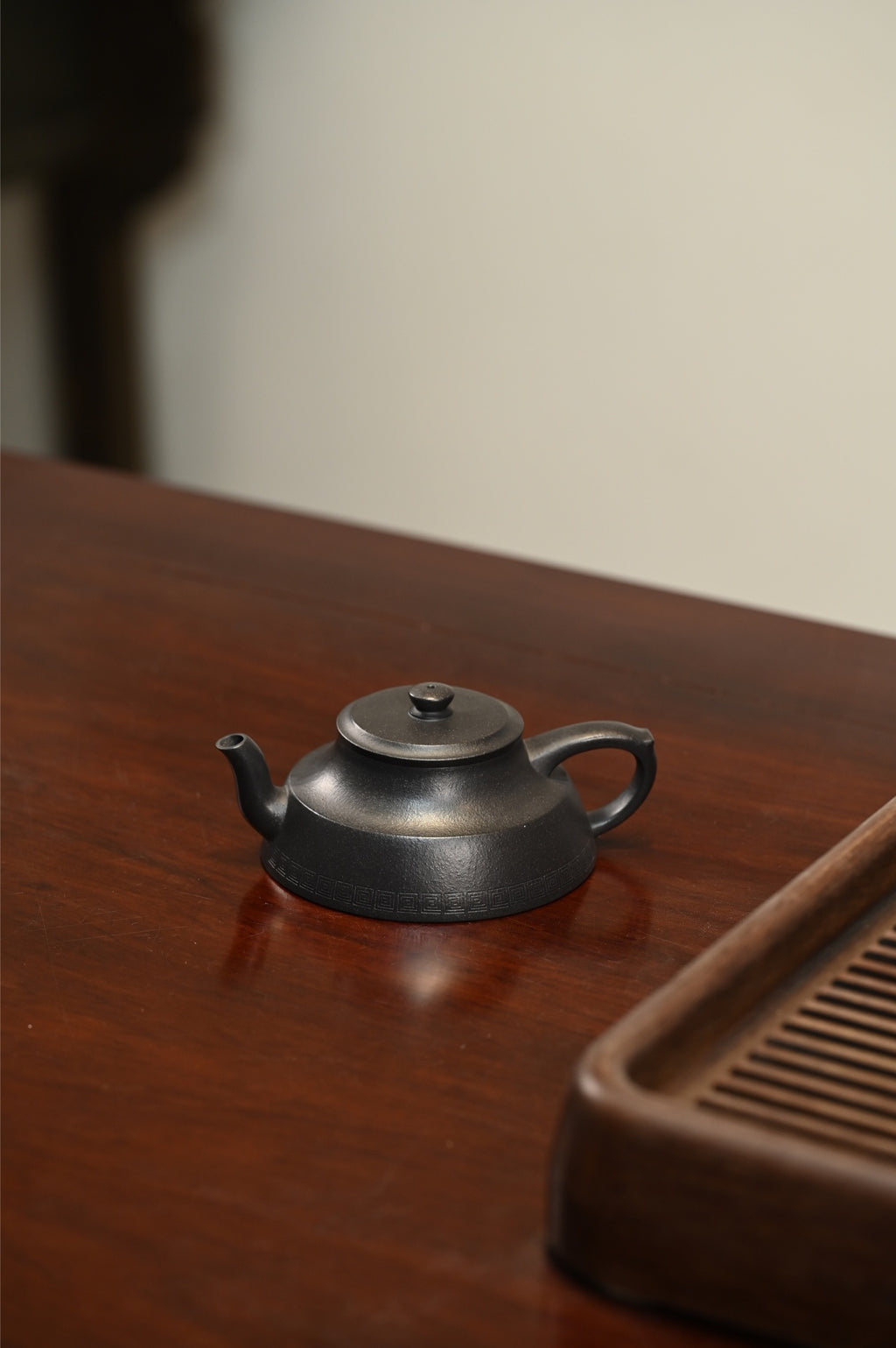 Chan Zhong   180cc   - Yixing Zisha Purple Clay Teapot