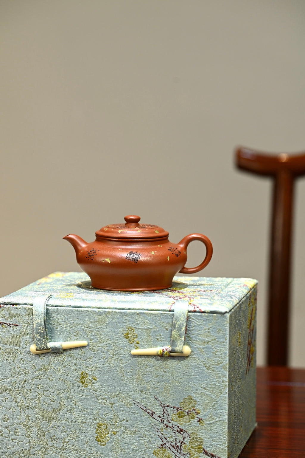 Xu Bian    170cc   - Yixing Zisha Purple Clay Teapot