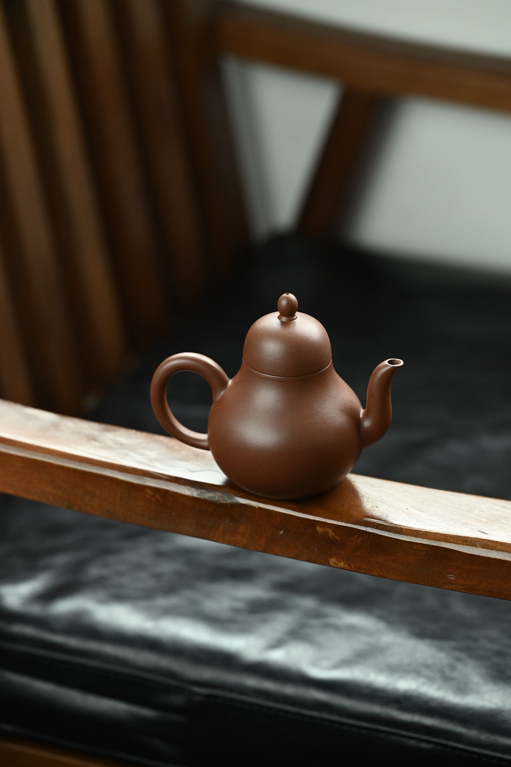 Si Ting    180cc   - Yixing Zisha Purple Clay Teapot