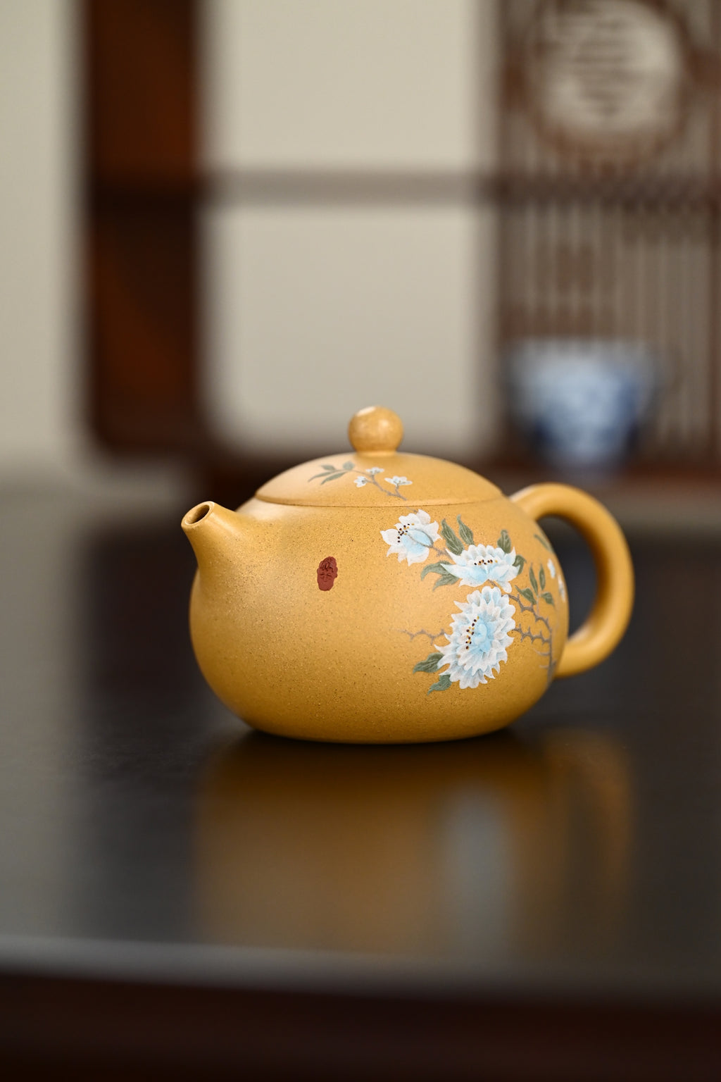 Lan Hua Xi Shi     220cc   - Yixing Zisha Purple Clay Teapot
