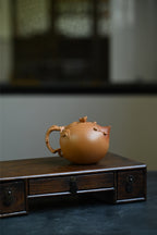 Shou Tao      350cc   - Yixing Zisha Purple Clay Teapot