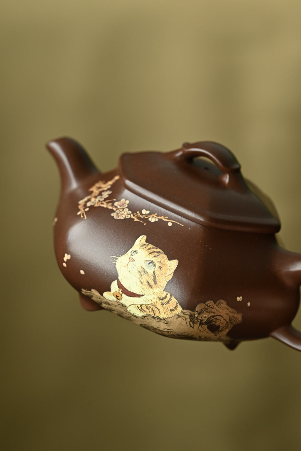 San Zu Ru Piao     230cc   - Yixing Zisha Purple Clay Teapot