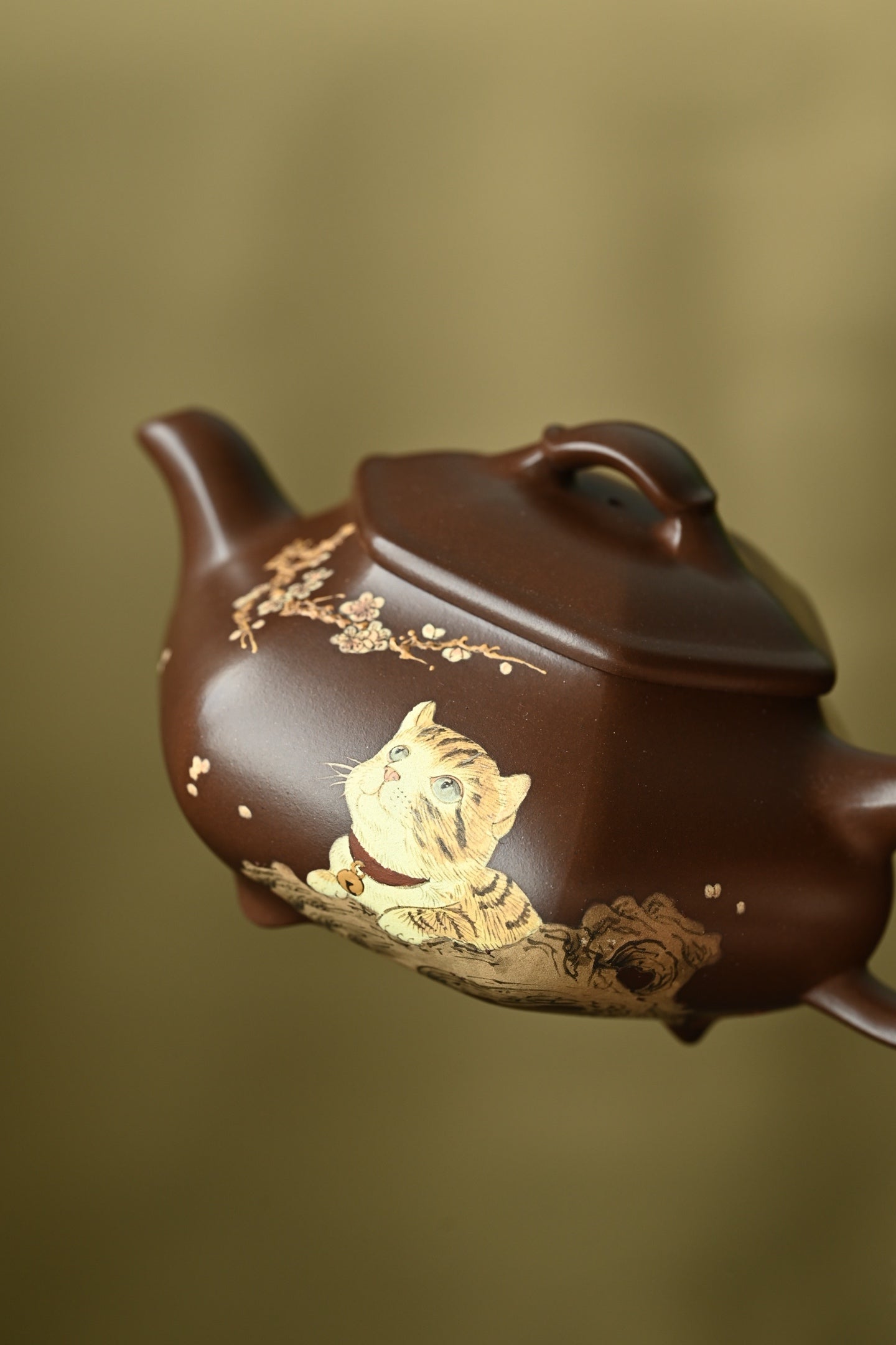San Zu Ru Piao     230cc   - Yixing Zisha Purple Clay Teapot