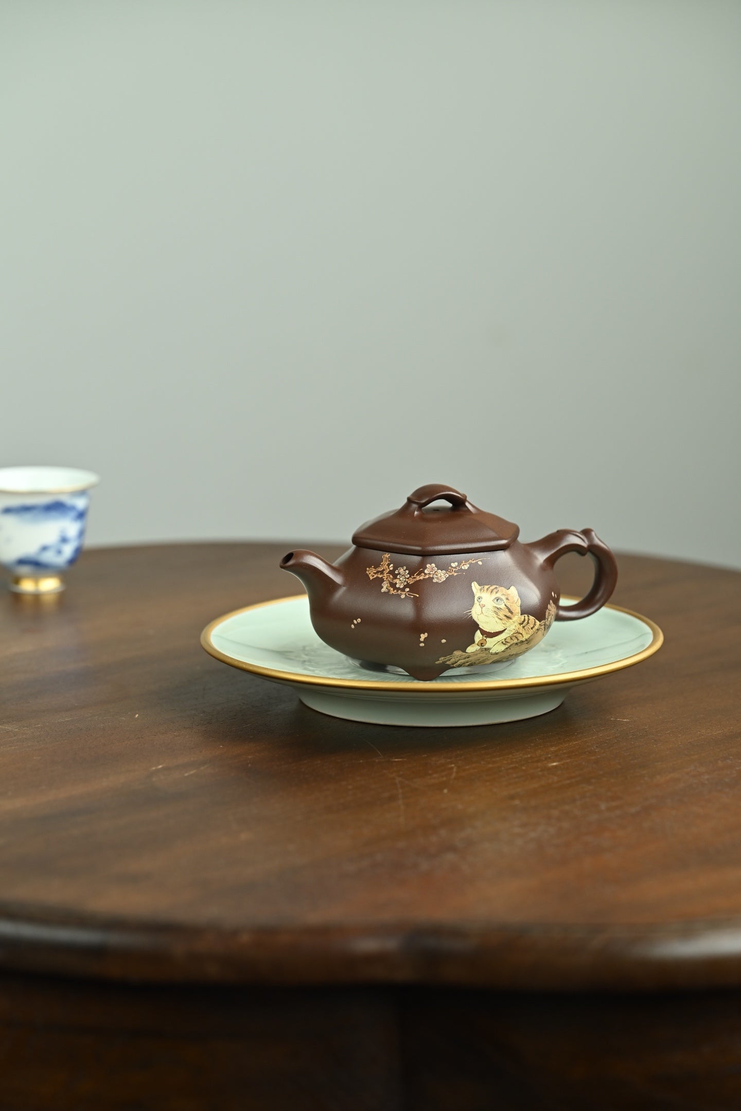 San Zu Ru Piao     230cc   - Yixing Zisha Purple Clay Teapot