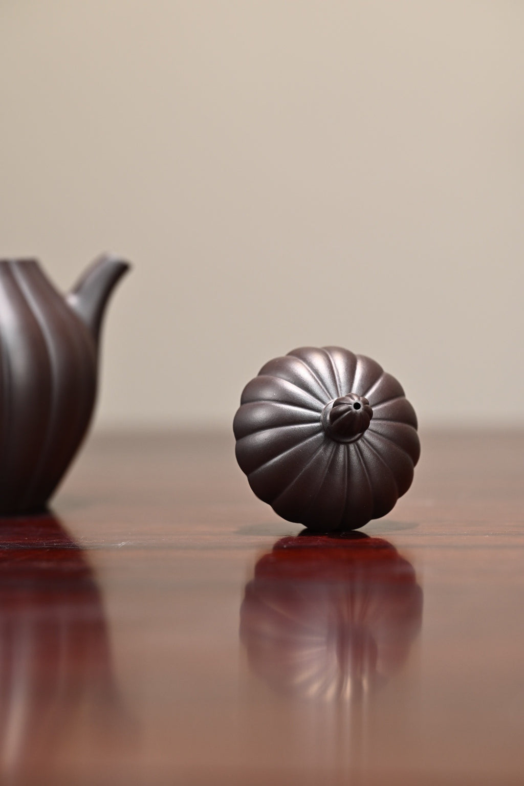 Qiu Shui     150cc   - Yixing Zisha Purple Clay Teapot