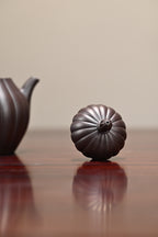 Qiu Shui     150cc   - Yixing Zisha Purple Clay Teapot
