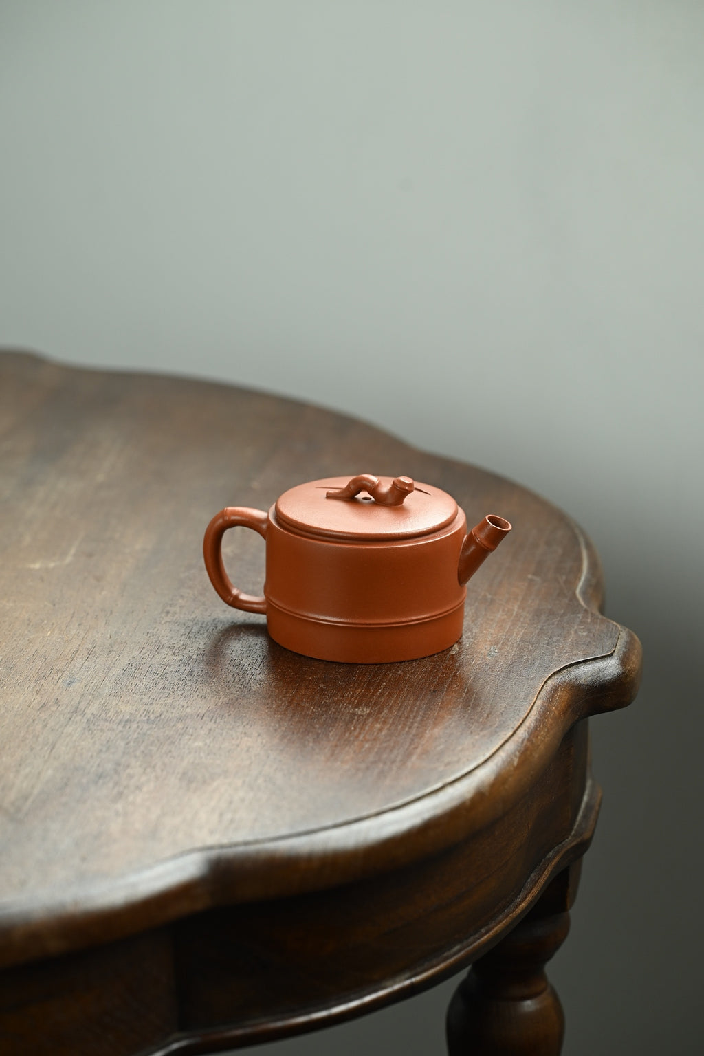 Zhu Jie Han Wa     170cc   - Yixing Zisha Purple Clay Teapot