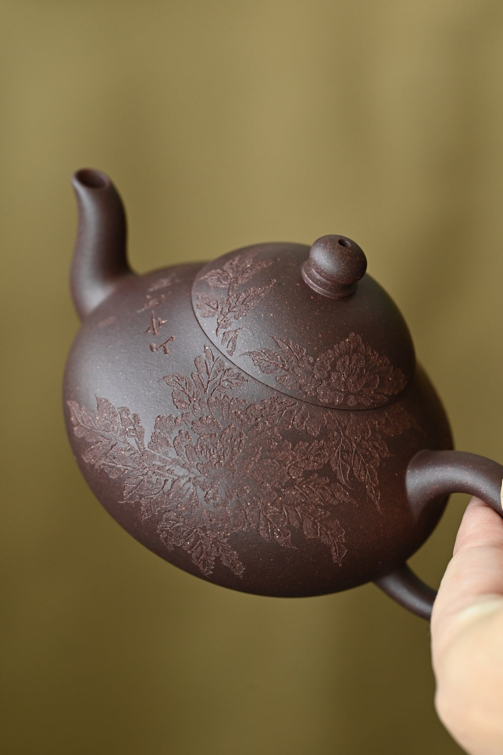 Li Xing     210cc   - Yixing Zisha Purple Clay Teapot