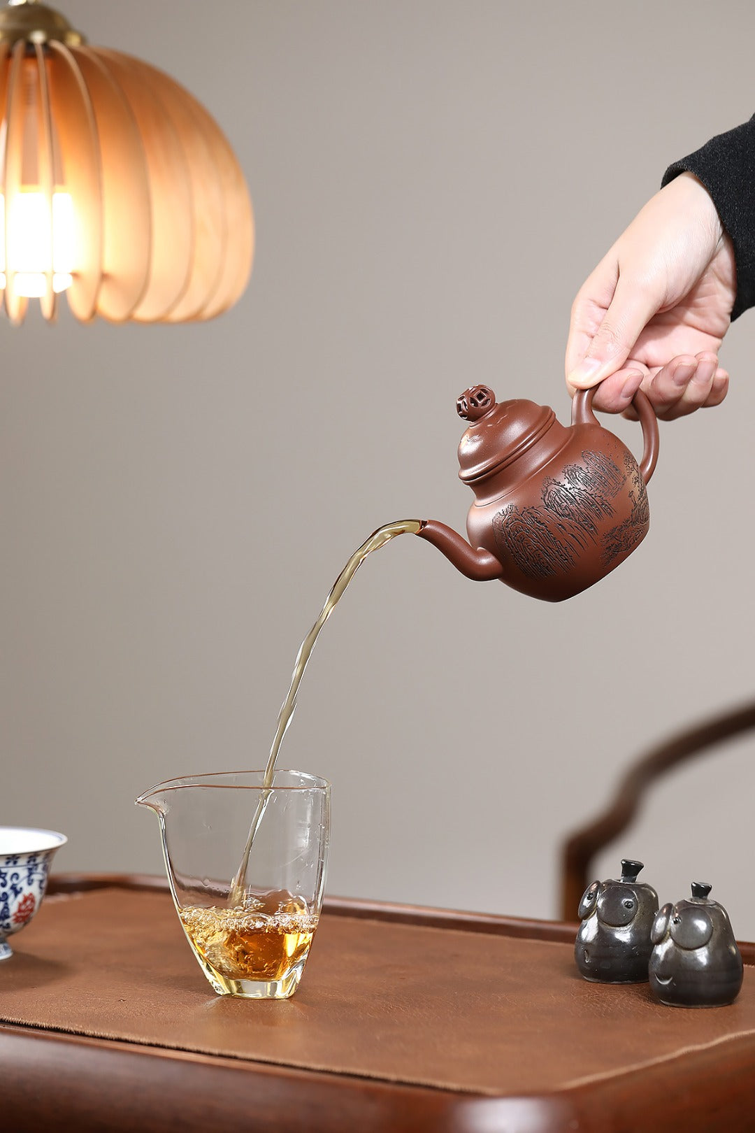 Da Zhi Hu      260cc   - Yixing Zisha Purple Clay Teapot