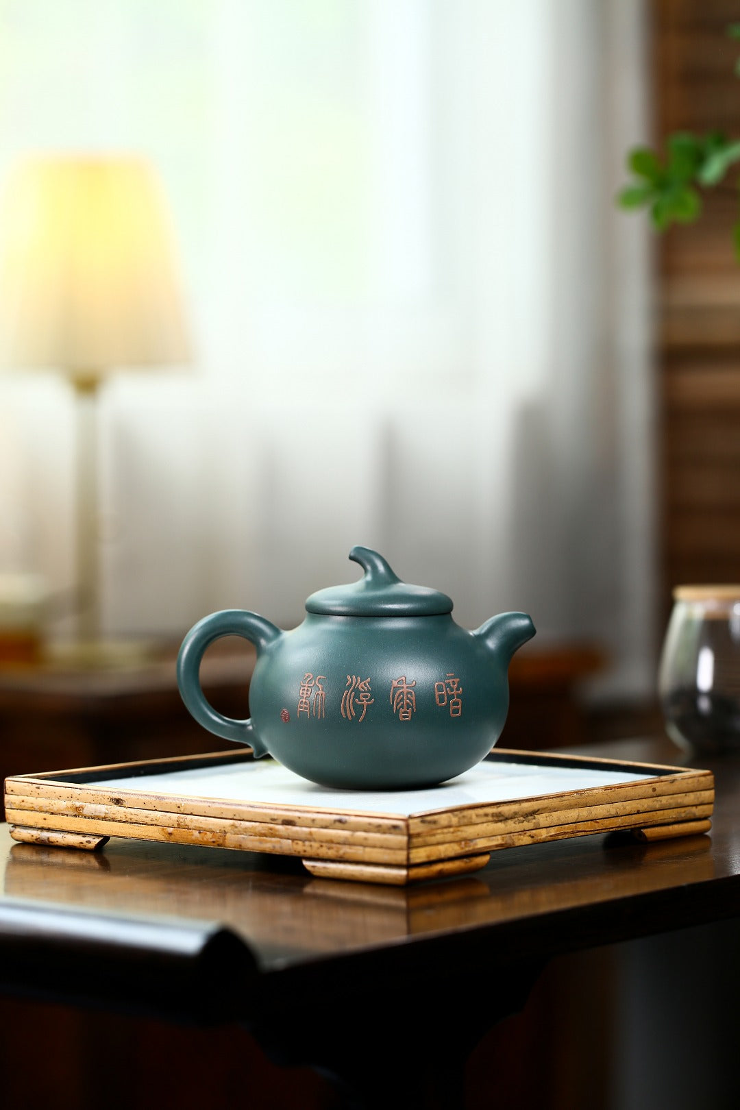 Qie Gua     300cc   - Yixing Zisha Purple Clay Teapot