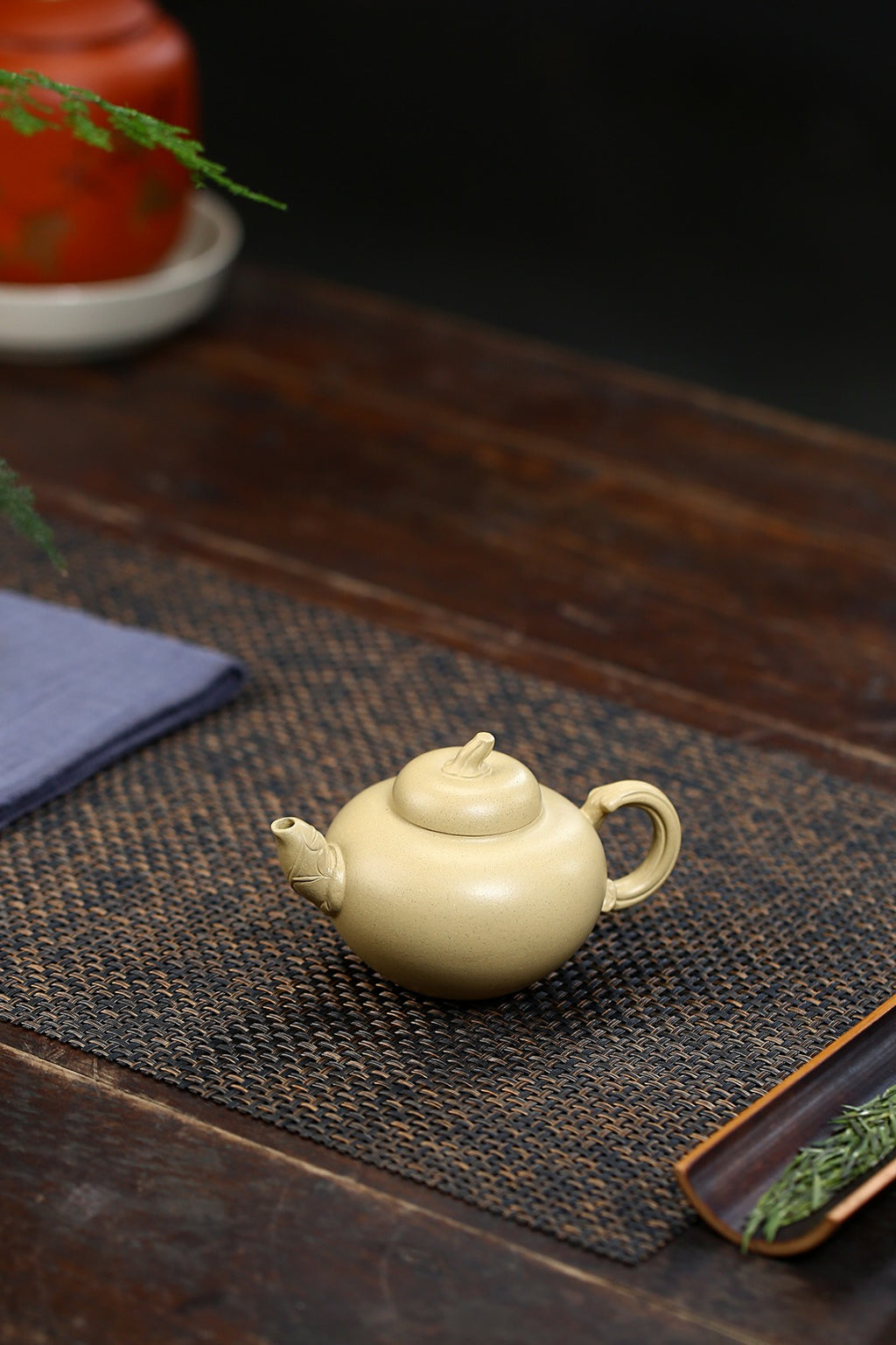 Huang Qie     160cc   - Yixing Zisha Purple Clay Teapot