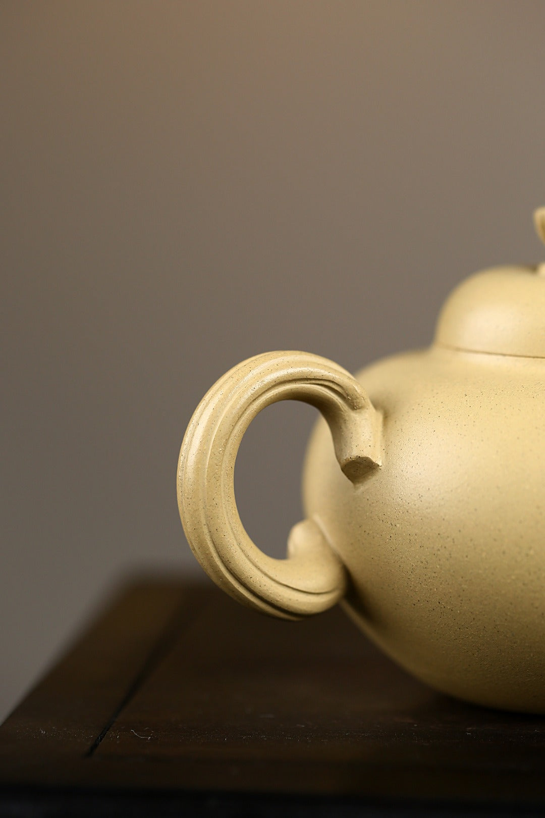 Huang Qie     160cc   - Yixing Zisha Purple Clay Teapot