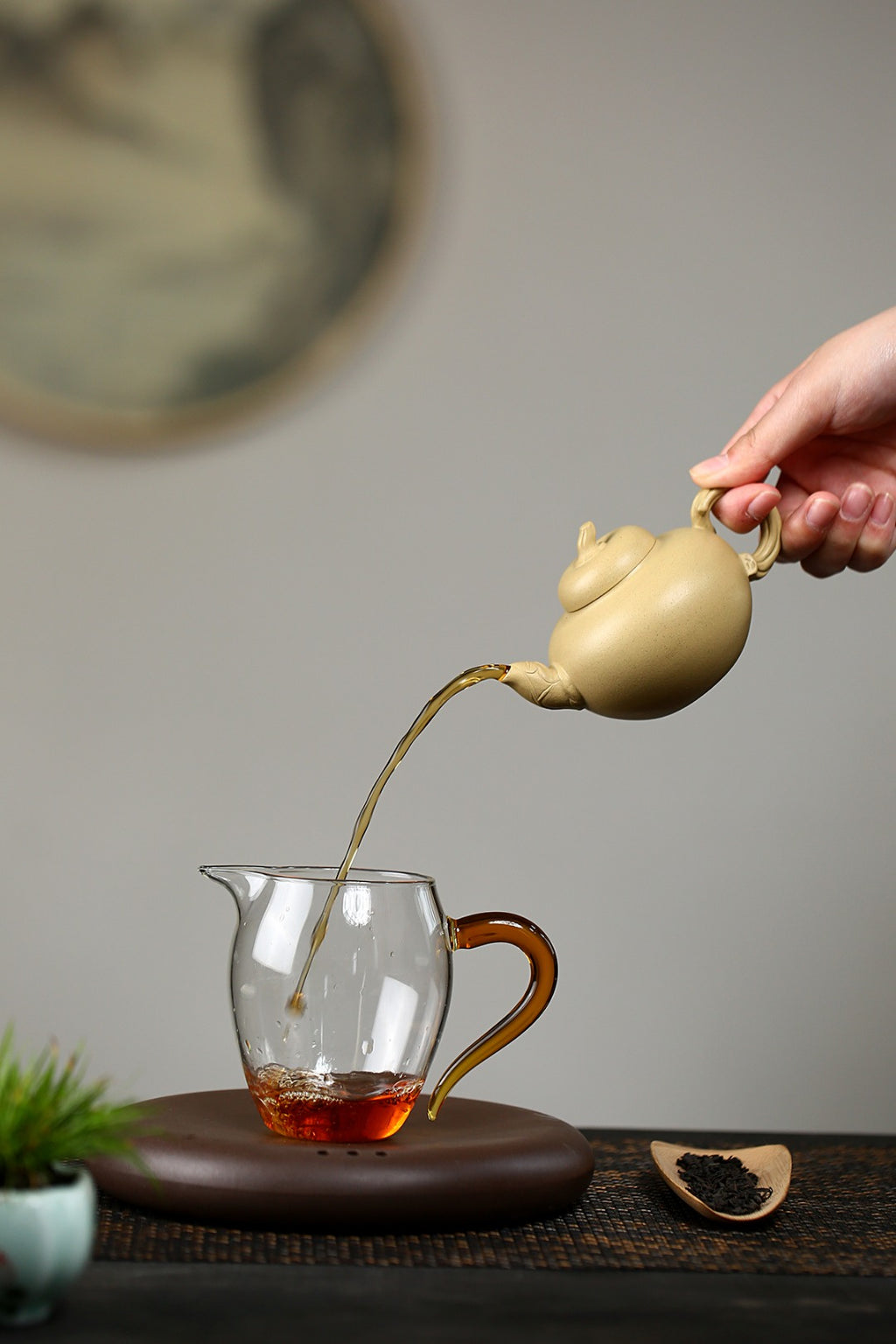 Huang Qie     160cc   - Yixing Zisha Purple Clay Teapot
