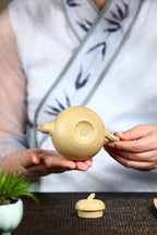 Huang Qie     160cc   - Yixing Zisha Purple Clay Teapot