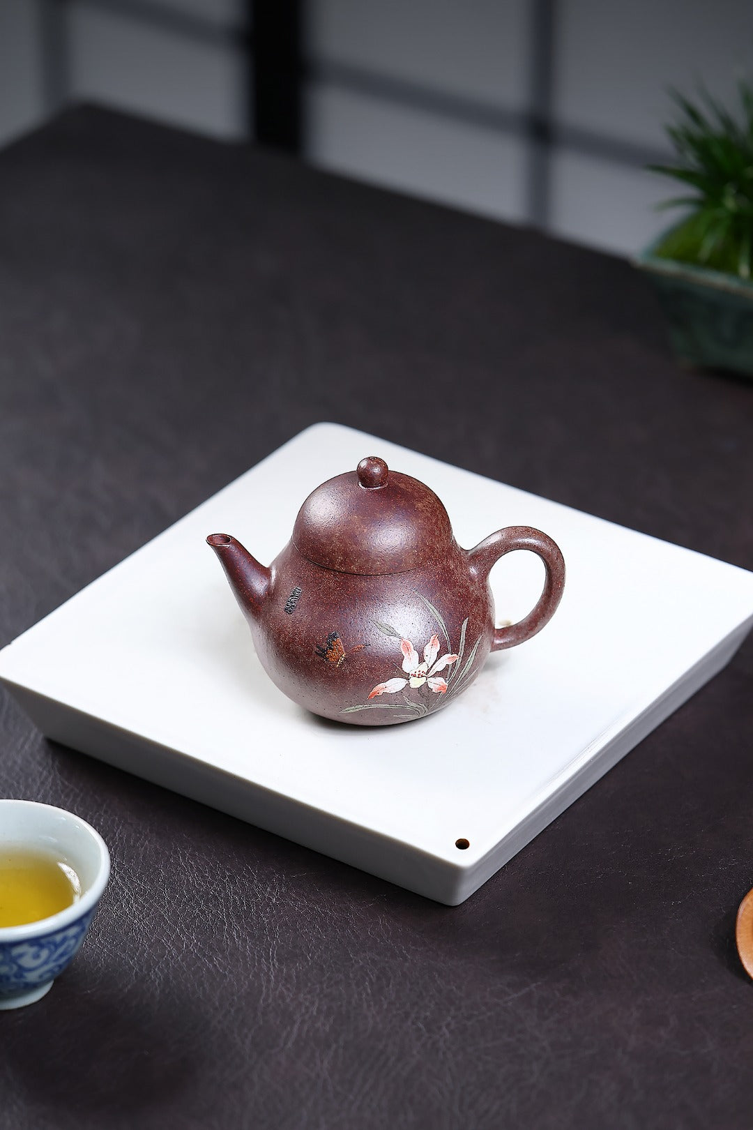 Qie Shui      170cc   - Yixing Zisha Purple Clay Teapot
