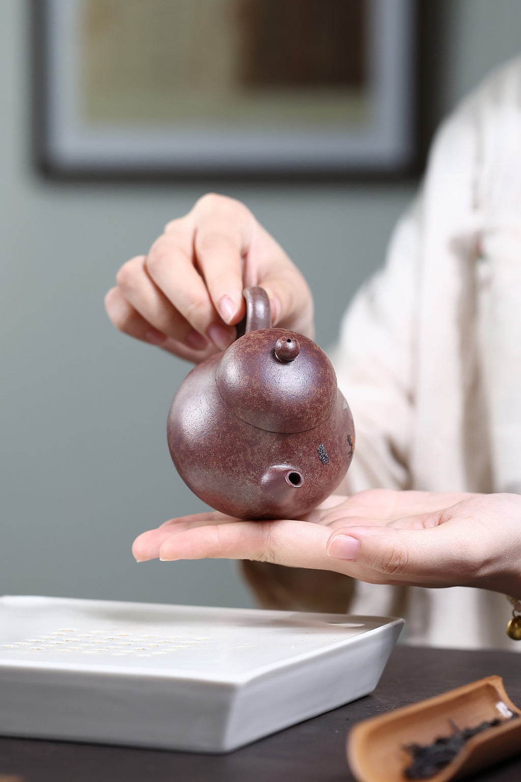 Qie Shui      170cc   - Yixing Zisha Purple Clay Teapot