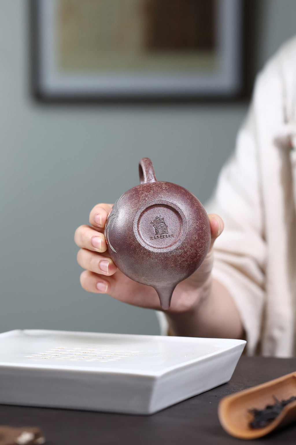 Qie Shui      170cc   - Yixing Zisha Purple Clay Teapot