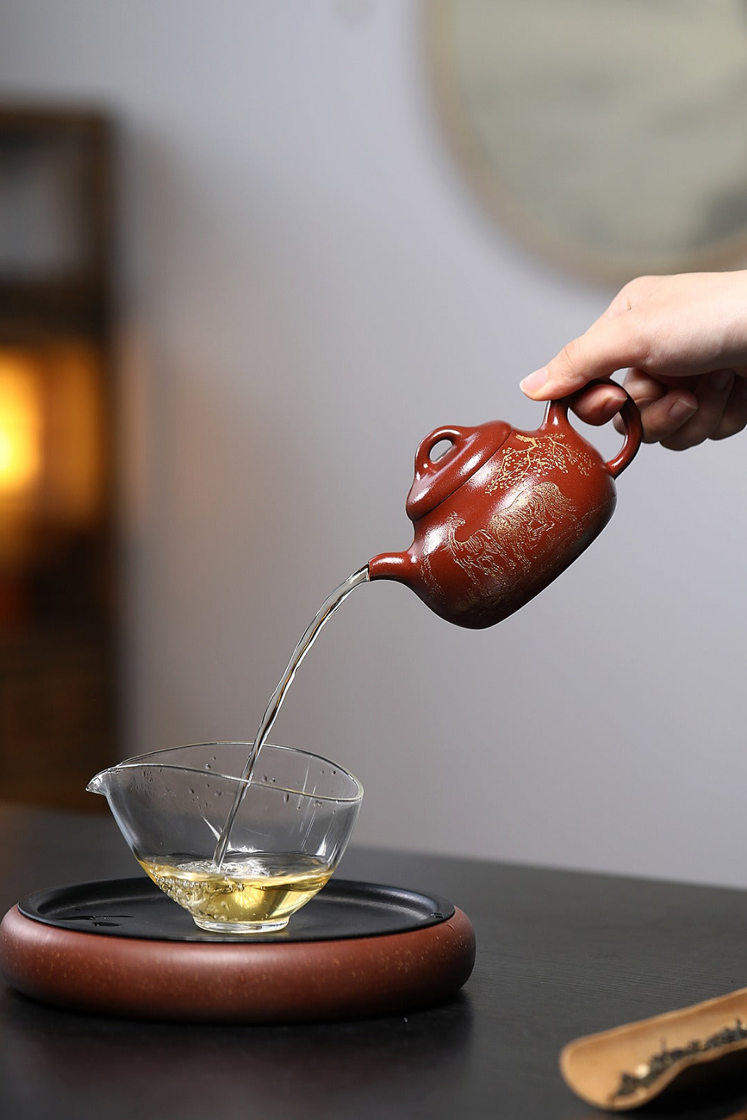Guo Qiao Bian Fu     220cc   - Yixing Zisha Purple Clay Teapot