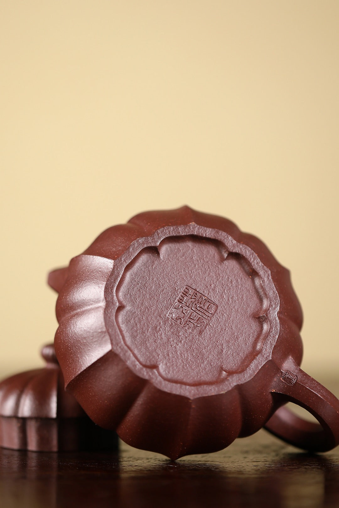 Jin Wen Wen Dan     210cc   - Yixing Zisha Purple Clay Teapot