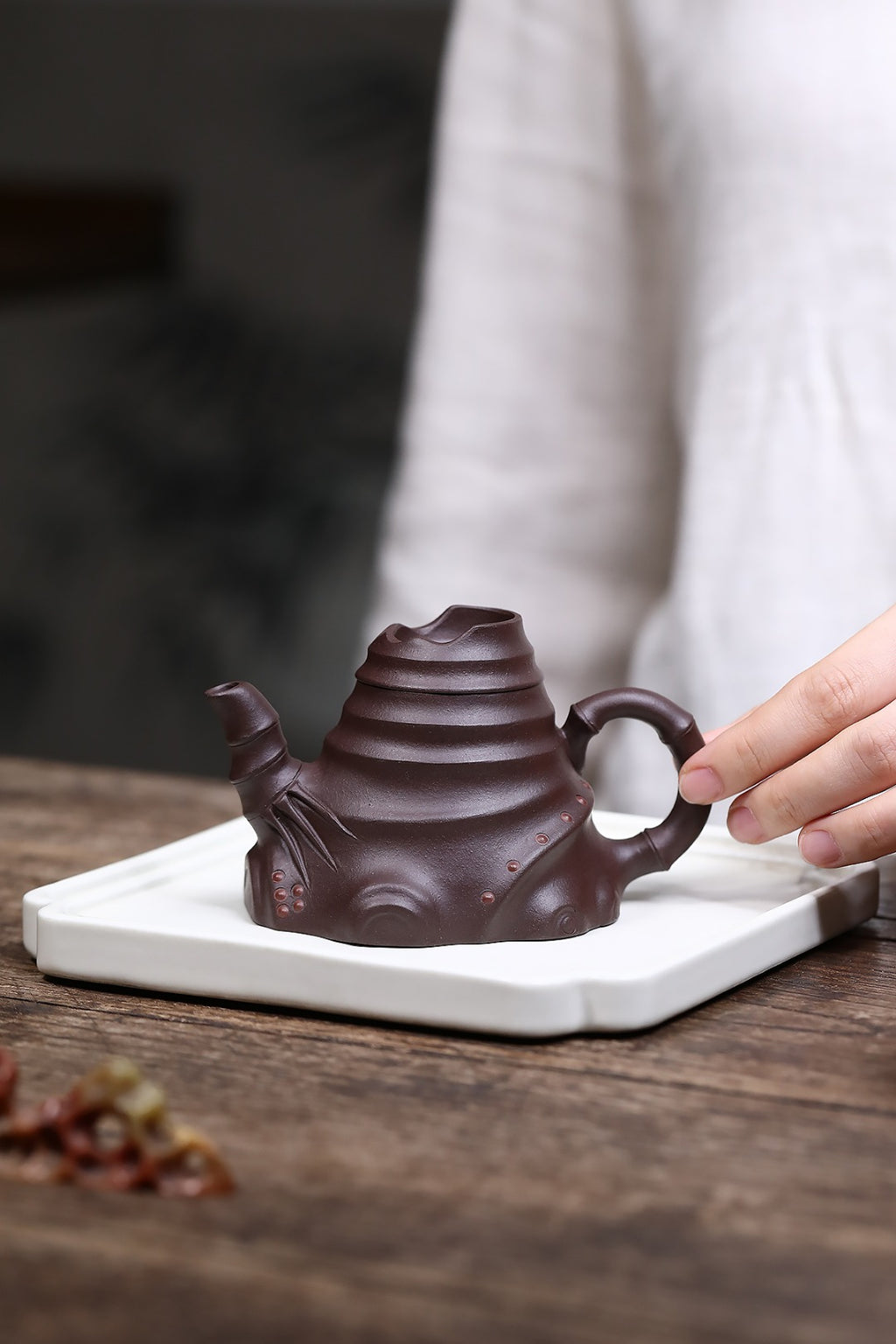 Zhu Sun Hu     160cc   - Yixing Zisha Purple Clay Teapot
