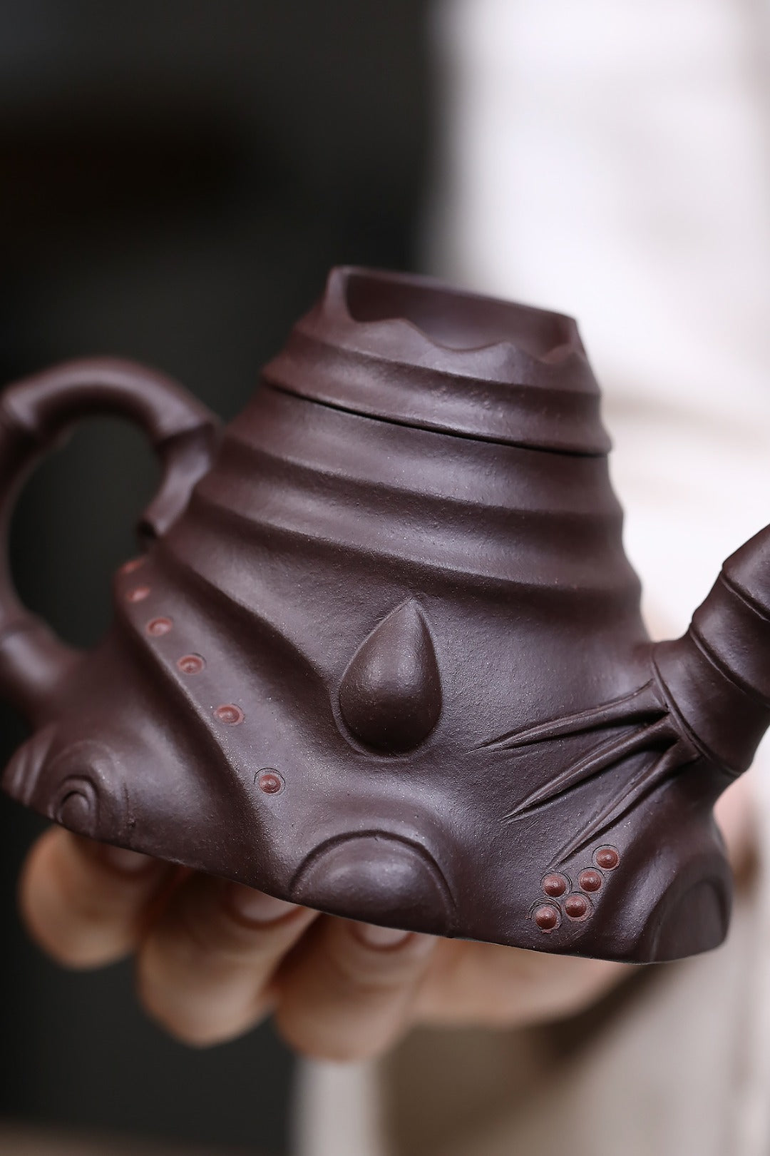 Zhu Sun Hu     160cc   - Yixing Zisha Purple Clay Teapot