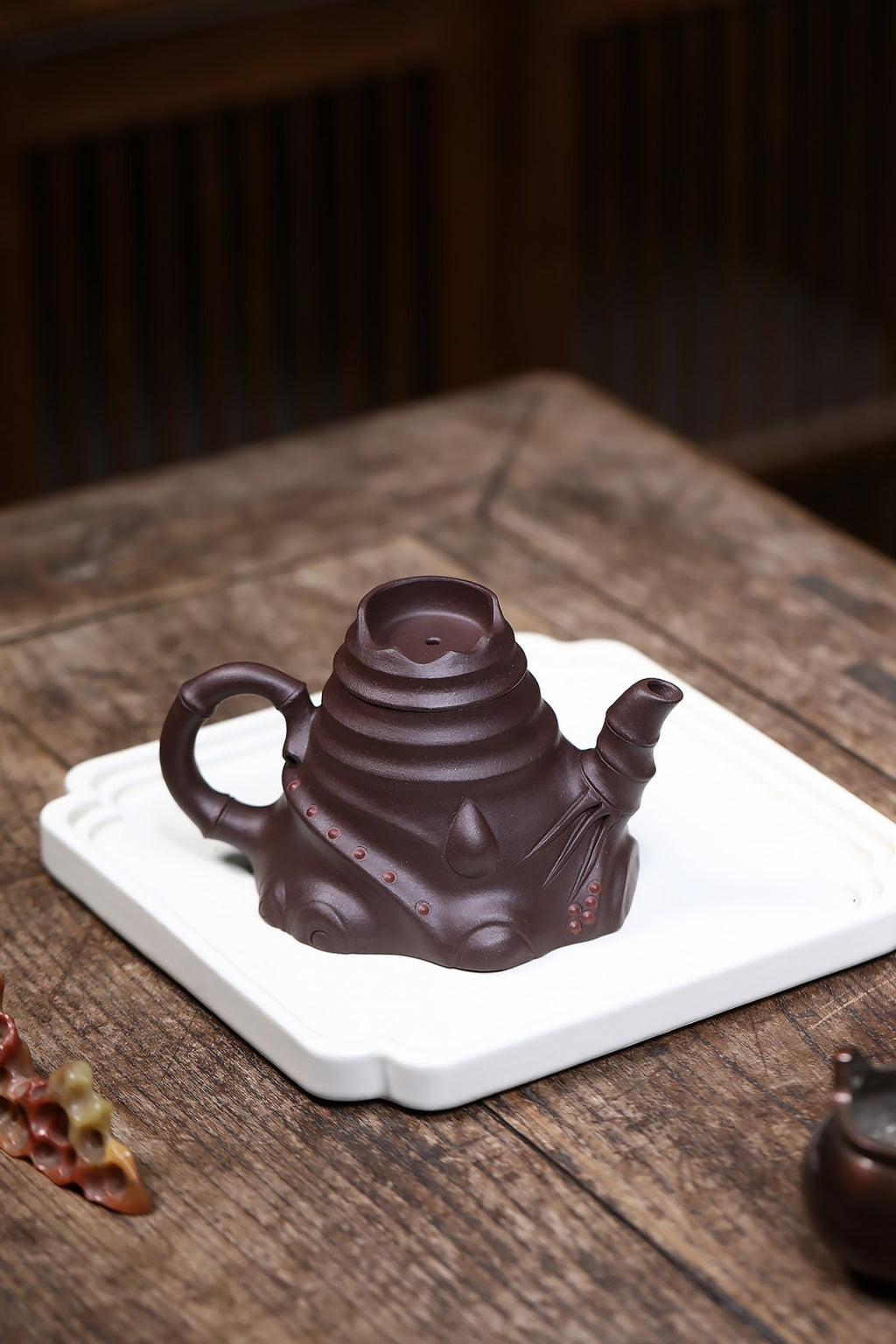 Zhu Sun Hu     160cc   - Yixing Zisha Purple Clay Teapot