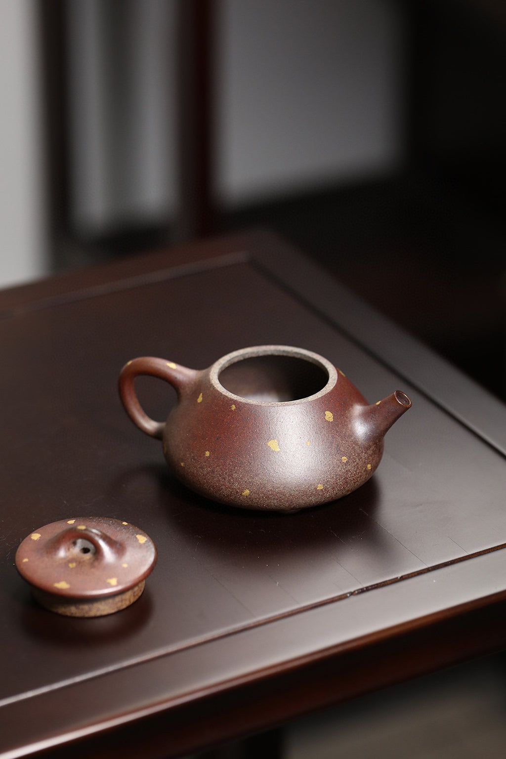 Ping Gai Shi Piao       170cc   - Yixing Zisha Purple Clay Teapot