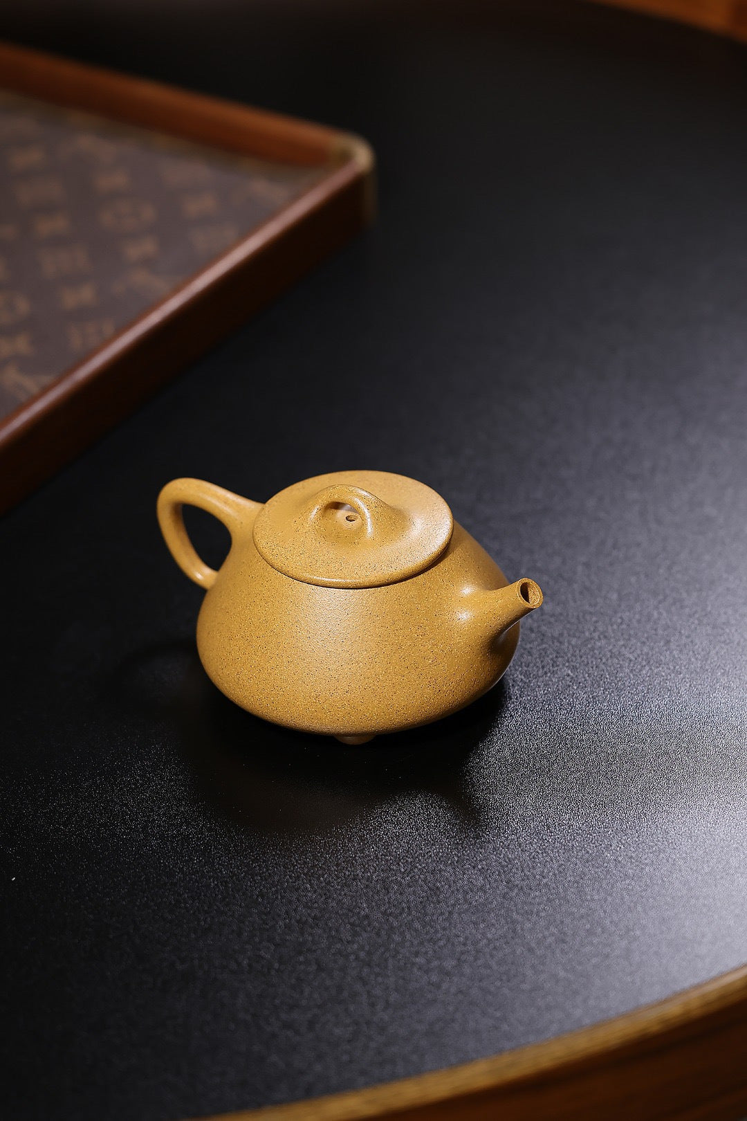 Ping Gai Shi Piao    210cc   - Yixing Zisha Purple Clay Teapot