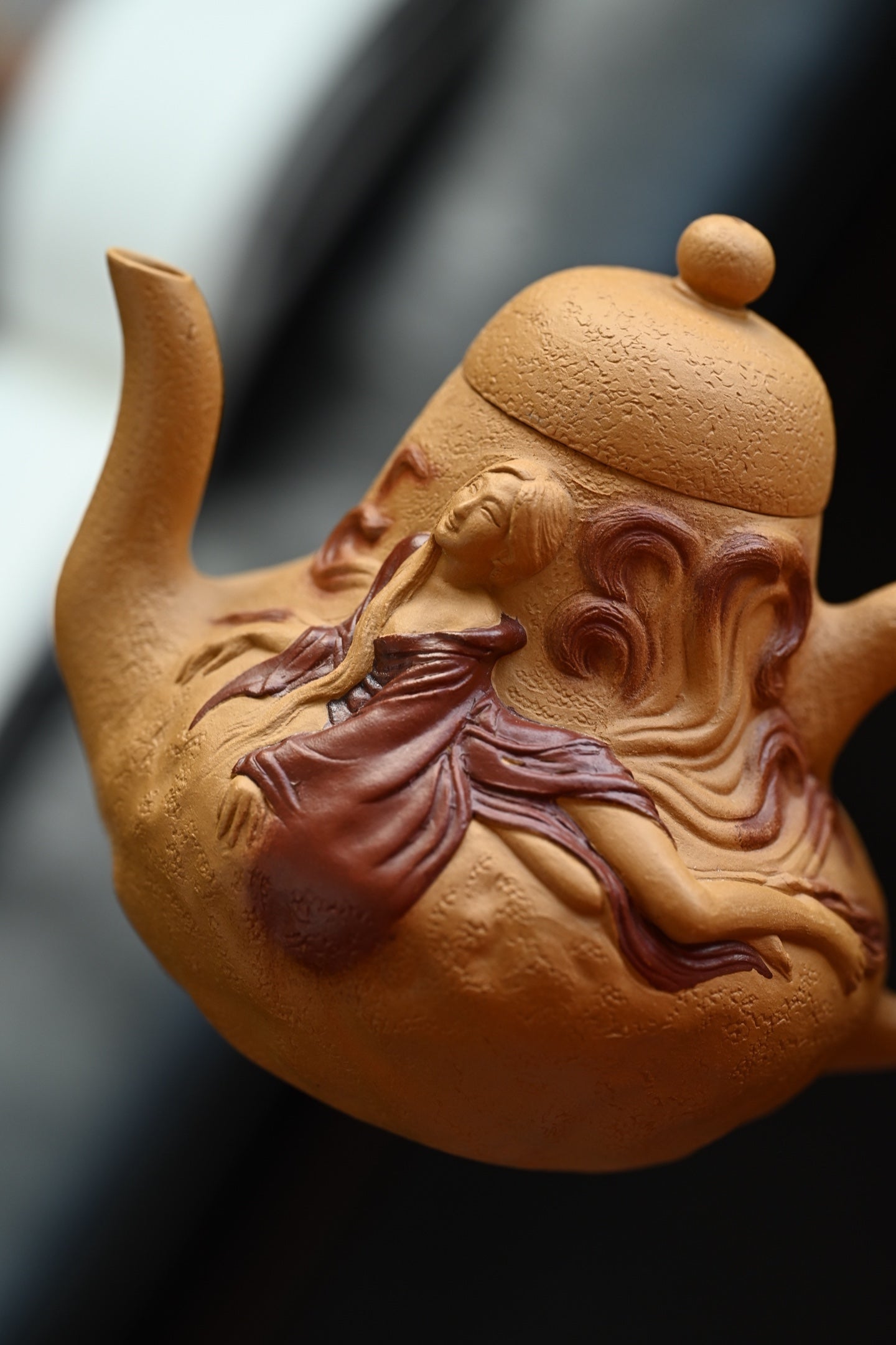 Yu Nv Hu    280cc   - Yixing Zisha Purple Clay Teapot