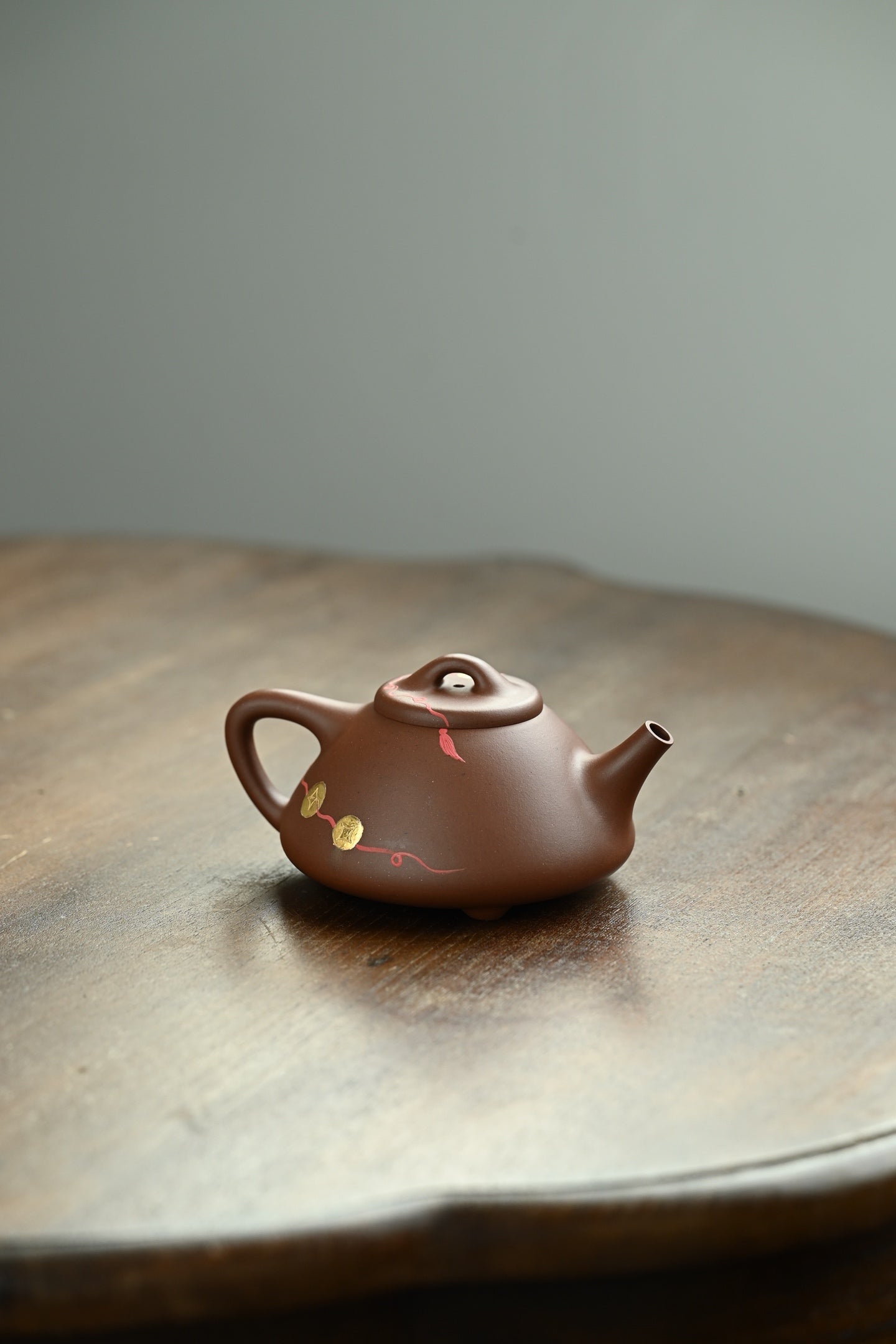 Zi Ye Shi Piao      180cc   - Yixing Zisha Purple Clay Teapot