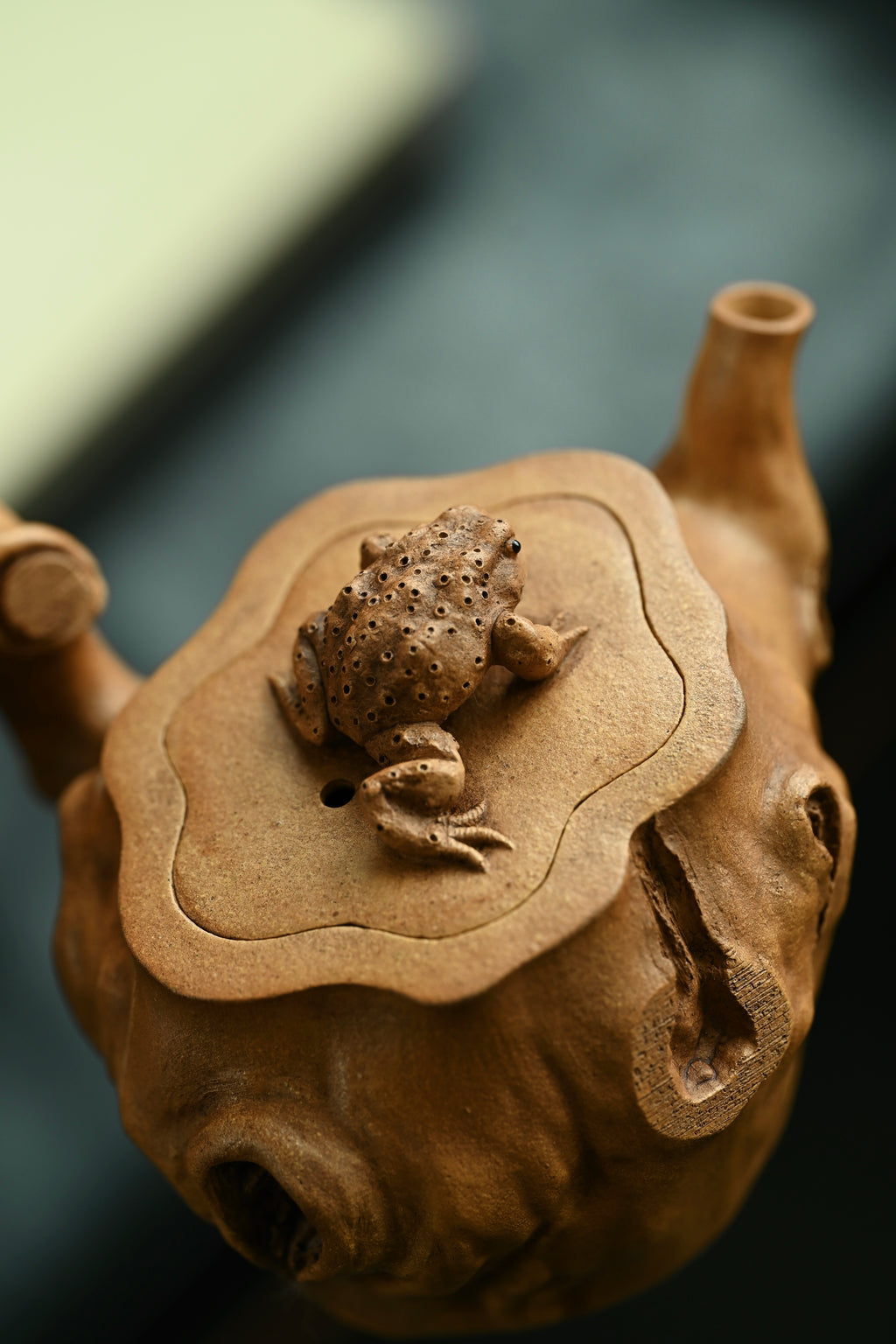 Ce Ba Fu Chan       190cc   - Yixing Zisha Purple Clay Teapot