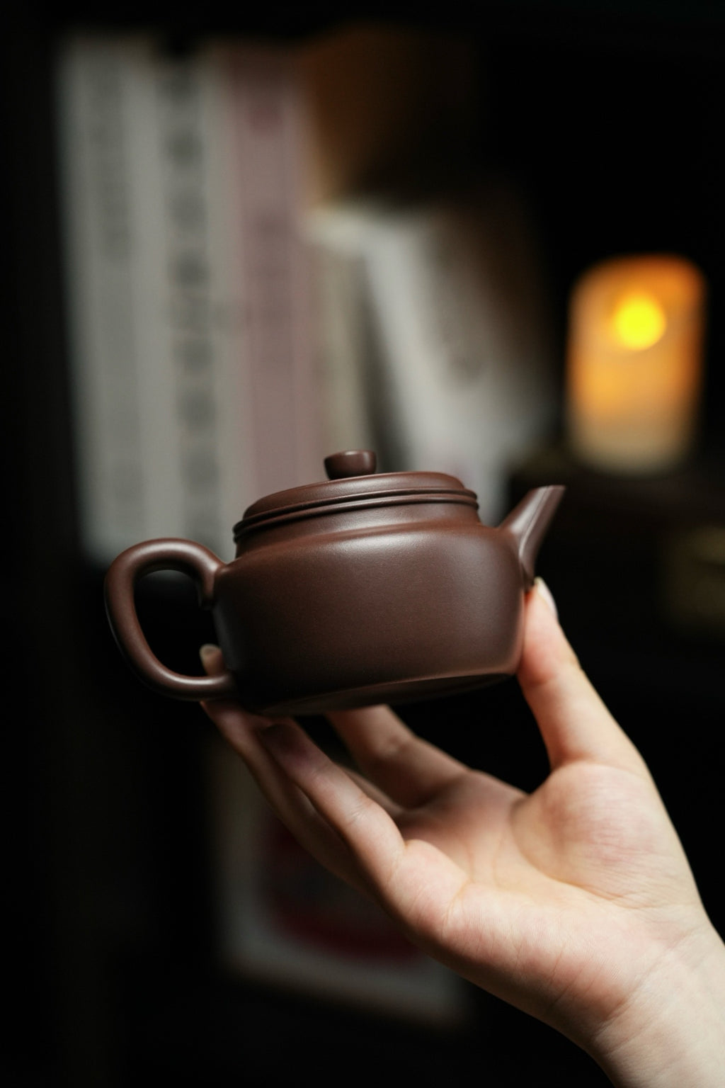 Yuan Ye De Zhong       220cc   - Yixing Zisha Purple Clay Teapot