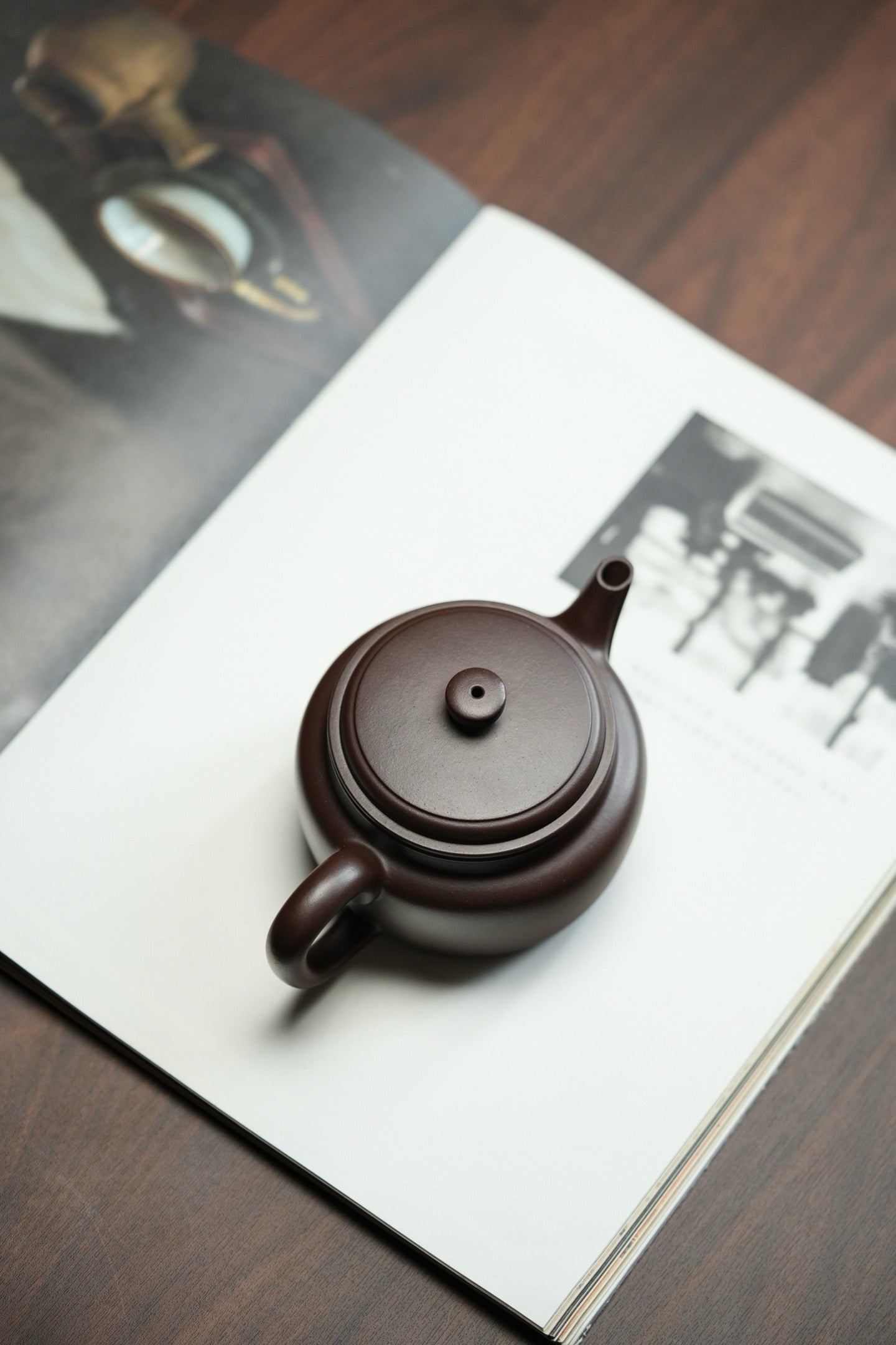 Yuan Ye De Zhong       220cc   - Yixing Zisha Purple Clay Teapot