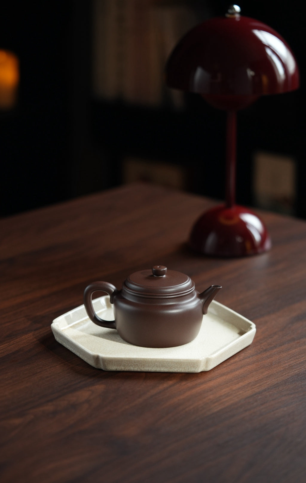 Yuan Ye De Zhong       220cc   - Yixing Zisha Purple Clay Teapot