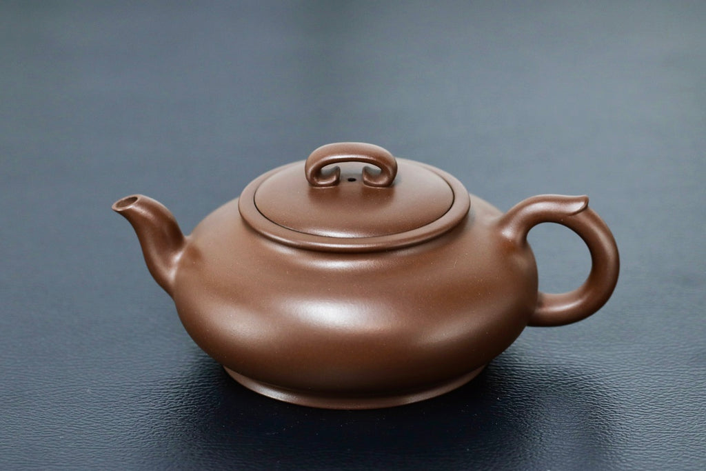 Ru Yi     260cc   - Yixing Zisha Purple Clay Teapot