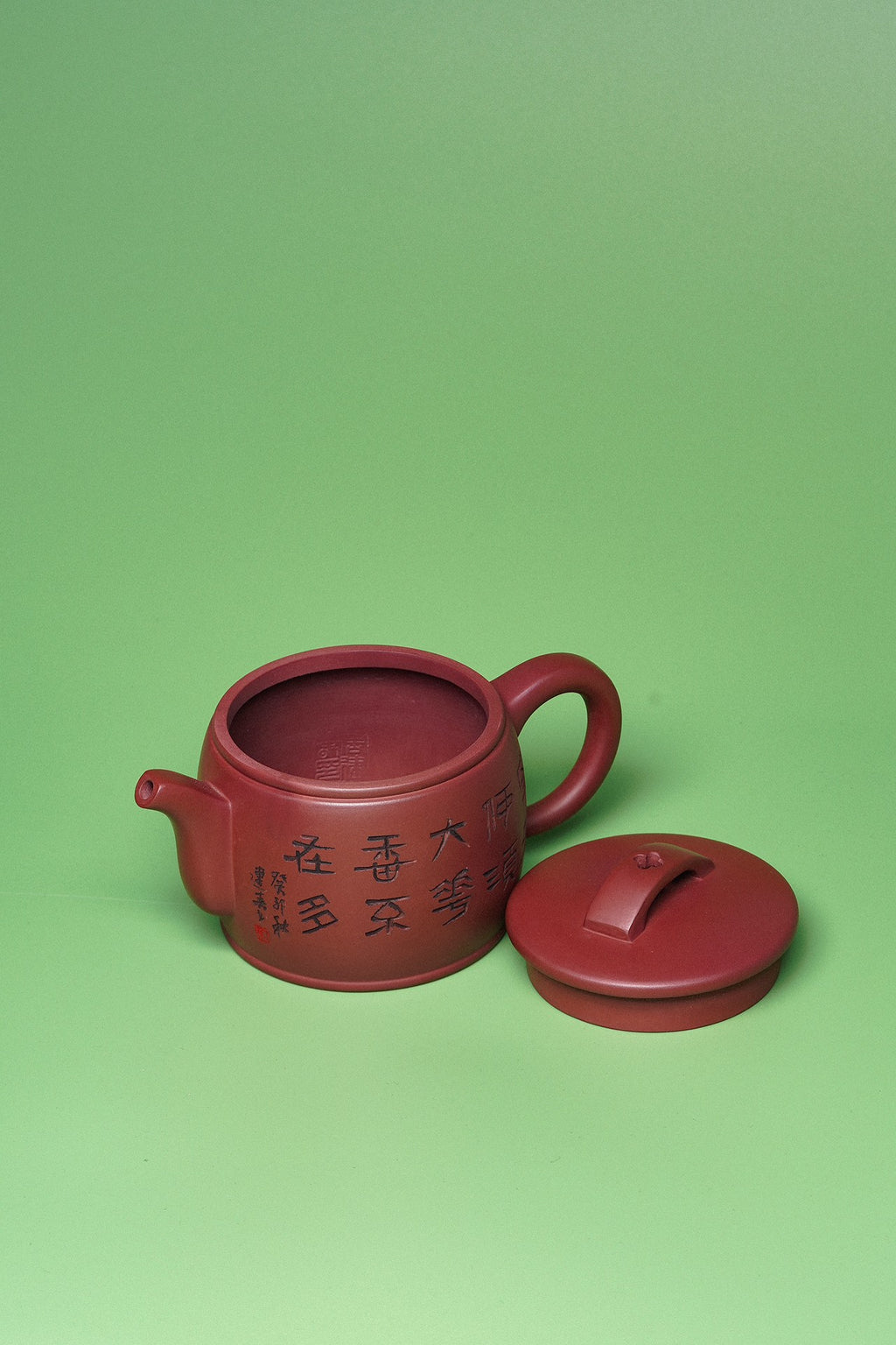 Han Wa Hu    350cc   - Yixing Zisha Purple Clay Teapot
