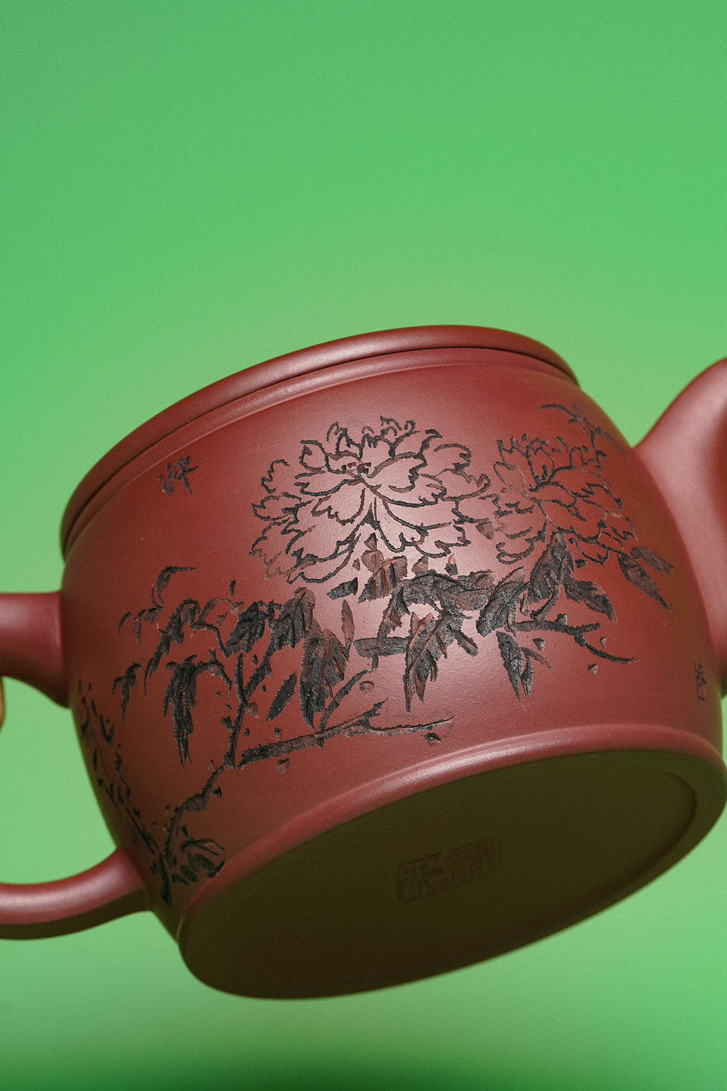 Han Wa Hu    350cc   - Yixing Zisha Purple Clay Teapot